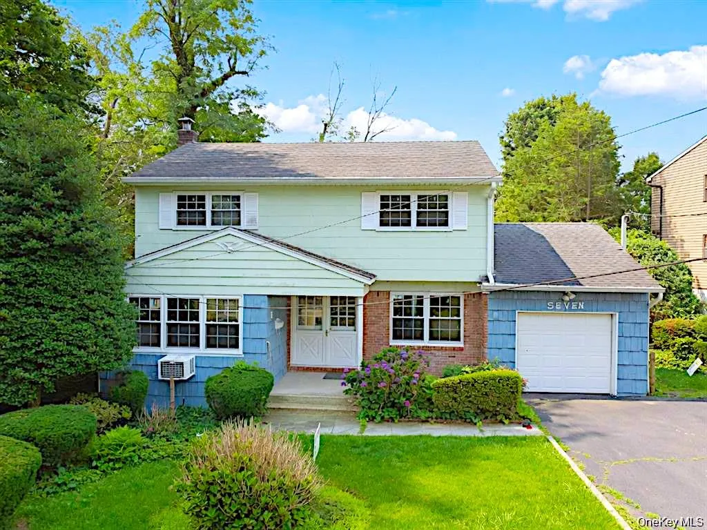 7 Locust Street, Oyster Bay, NY, 4 Bedrooms Bedrooms, 8 Rooms Rooms,2 BathroomsBathrooms,Residential,For Rent,Locust,0,1024196 7 Locust Street, Oyster Bay, NY, 4 Bedrooms Bedrooms, 8 Rooms Rooms,2 BathroomsBathrooms,Residential,For Rent,Locust,0,1024196