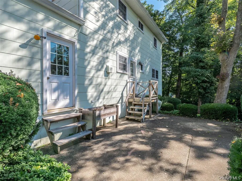 7 Locust Street, Oyster Bay, NY, 4 Bedrooms Bedrooms, 8 Rooms Rooms,2 BathroomsBathrooms,Residential,For Rent,Locust,0,1024196 7 Locust Street, Oyster Bay, NY, 4 Bedrooms Bedrooms, 8 Rooms Rooms,2 BathroomsBathrooms,Residential,For Rent,Locust,0,1024196