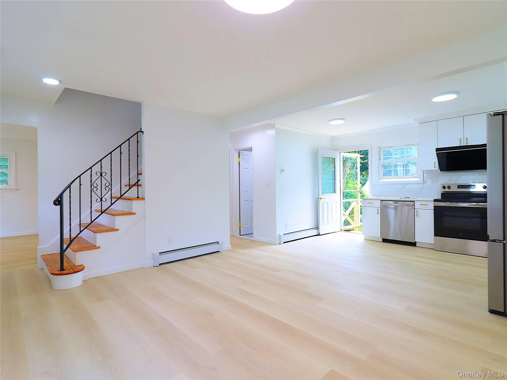 7 Locust Street, Oyster Bay, NY, 4 Bedrooms Bedrooms, 8 Rooms Rooms,2 BathroomsBathrooms,Residential,For Rent,Locust,0,1024196 7 Locust Street, Oyster Bay, NY, 4 Bedrooms Bedrooms, 8 Rooms Rooms,2 BathroomsBathrooms,Residential,For Rent,Locust,0,1024196