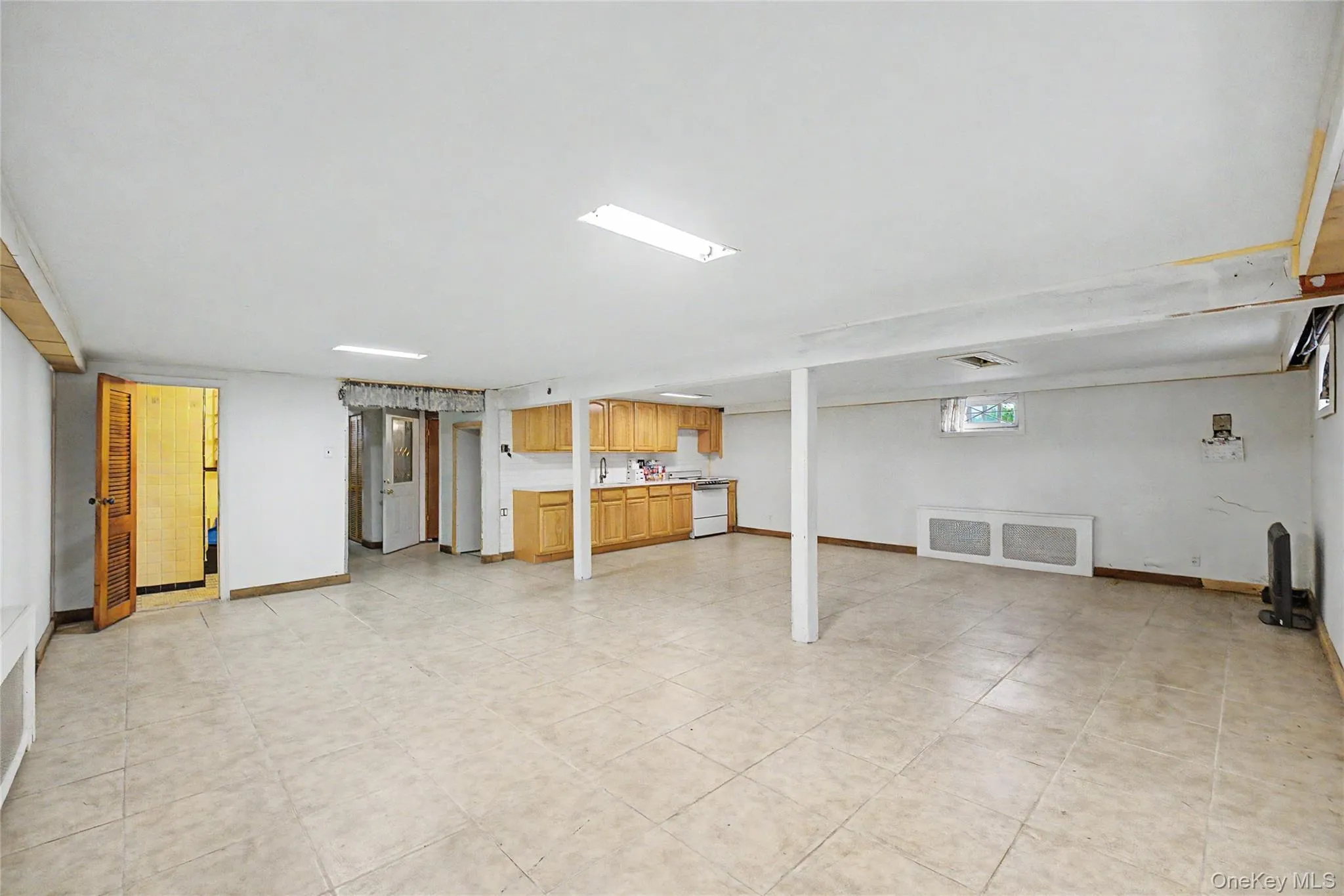 100 Memphis Avenue, Hempstead, NY, 3 Bedrooms Bedrooms, 7 Rooms Rooms,2 BathroomsBathrooms,Residential,For Rent,Memphis,0,1024197 100 Memphis Avenue, Hempstead, NY, 3 Bedrooms Bedrooms, 7 Rooms Rooms,2 BathroomsBathrooms,Residential,For Rent,Memphis,0,1024197