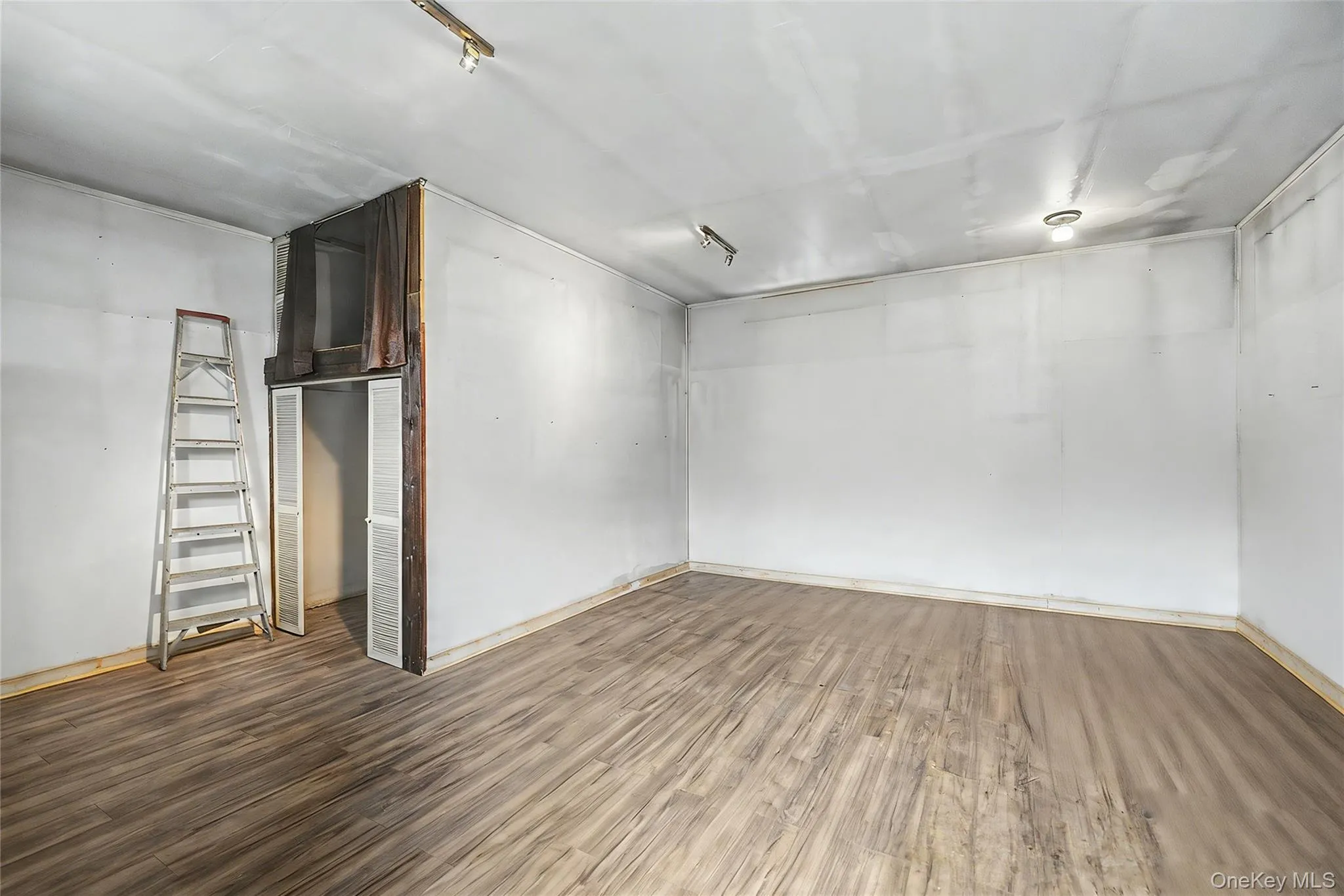 100 Memphis Avenue, Hempstead, NY, 3 Bedrooms Bedrooms, 7 Rooms Rooms,2 BathroomsBathrooms,Residential,For Rent,Memphis,0,1024197 100 Memphis Avenue, Hempstead, NY, 3 Bedrooms Bedrooms, 7 Rooms Rooms,2 BathroomsBathrooms,Residential,For Rent,Memphis,0,1024197