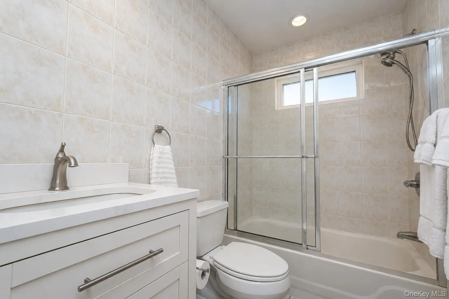 124 Reid Ave, New York, NY, 3 Bedrooms Bedrooms, 6 Rooms Rooms,3 BathroomsBathrooms,Residential,For Rent,Reid Ave,0,1024207 124 Reid Ave, New York, NY, 3 Bedrooms Bedrooms, 6 Rooms Rooms,3 BathroomsBathrooms,Residential,For Rent,Reid Ave,0,1024207