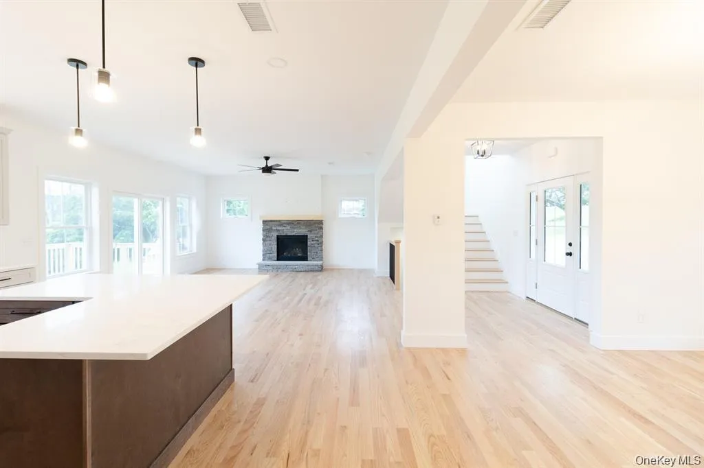 Model images for illustrative purposes and may show optional upgrades, Home features, finishes, colors, materials and specifications may vary. Model images for illustrative purposes and may show optional upgrades, Home features, finishes, colors, materials and specifications may vary.