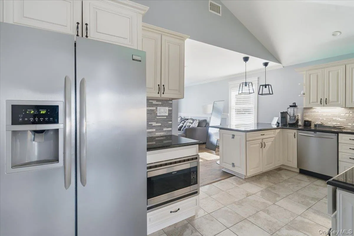 34 Polk Street, Hempstead, NY, 3 Bedrooms Bedrooms, 5 Rooms Rooms,1 BathroomBathrooms,Residential,For Rent,Polk,0,1024210 34 Polk Street, Hempstead, NY, 3 Bedrooms Bedrooms, 5 Rooms Rooms,1 BathroomBathrooms,Residential,For Rent,Polk,0,1024210
