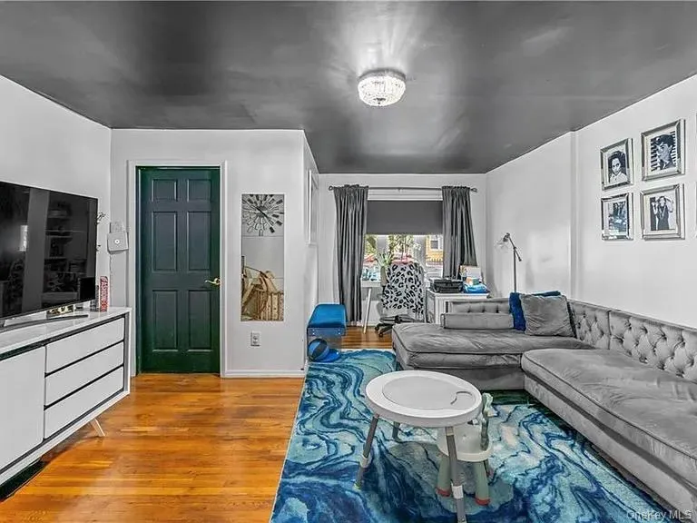 1541 95th Street, New York, NY, 3 Bedrooms Bedrooms, 6 Rooms Rooms,2 BathroomsBathrooms,Residential,For Rent,95th,0,1024213 1541 95th Street, New York, NY, 3 Bedrooms Bedrooms, 6 Rooms Rooms,2 BathroomsBathrooms,Residential,For Rent,95th,0,1024213
