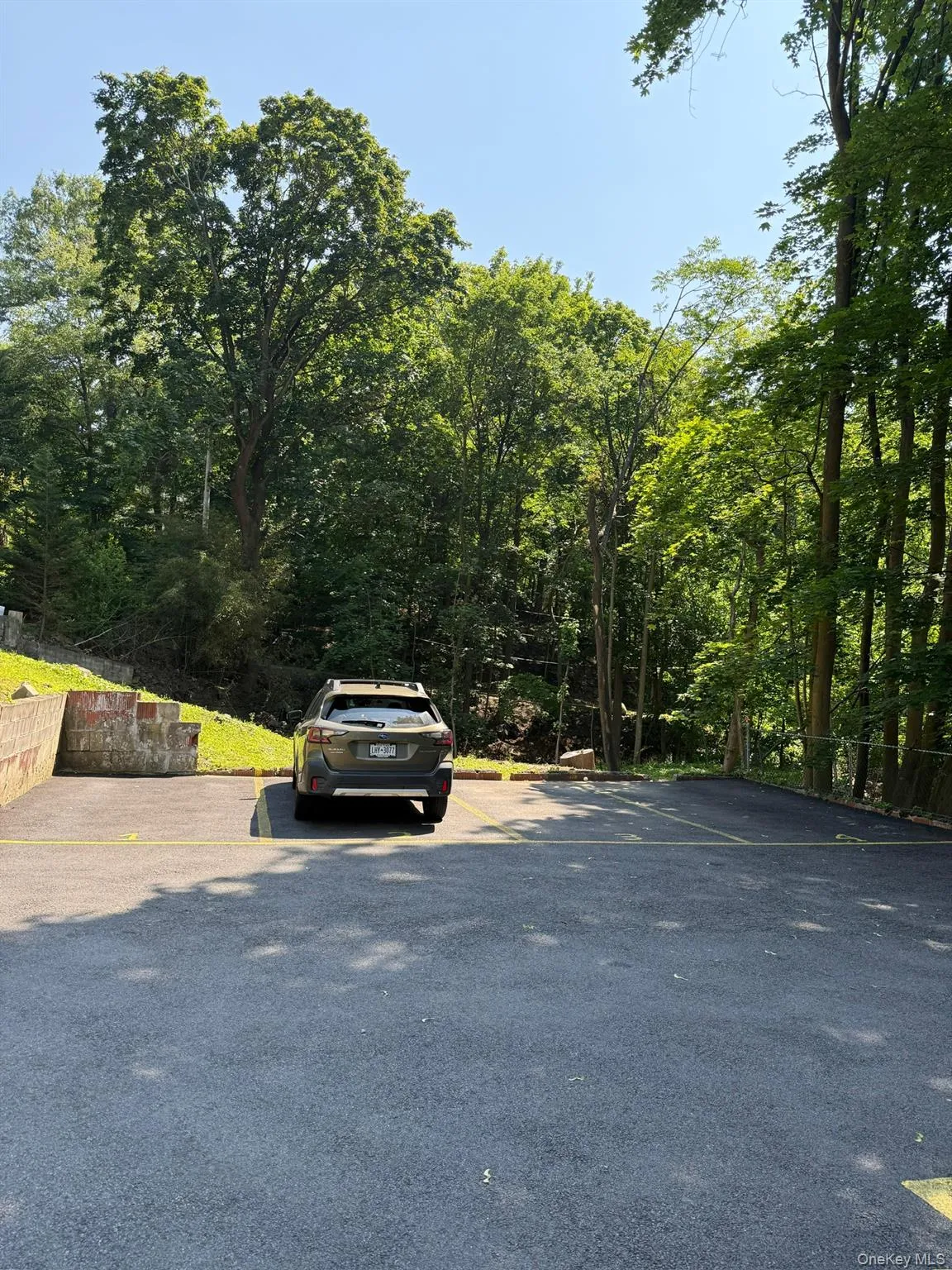 Parking area. Parking area.