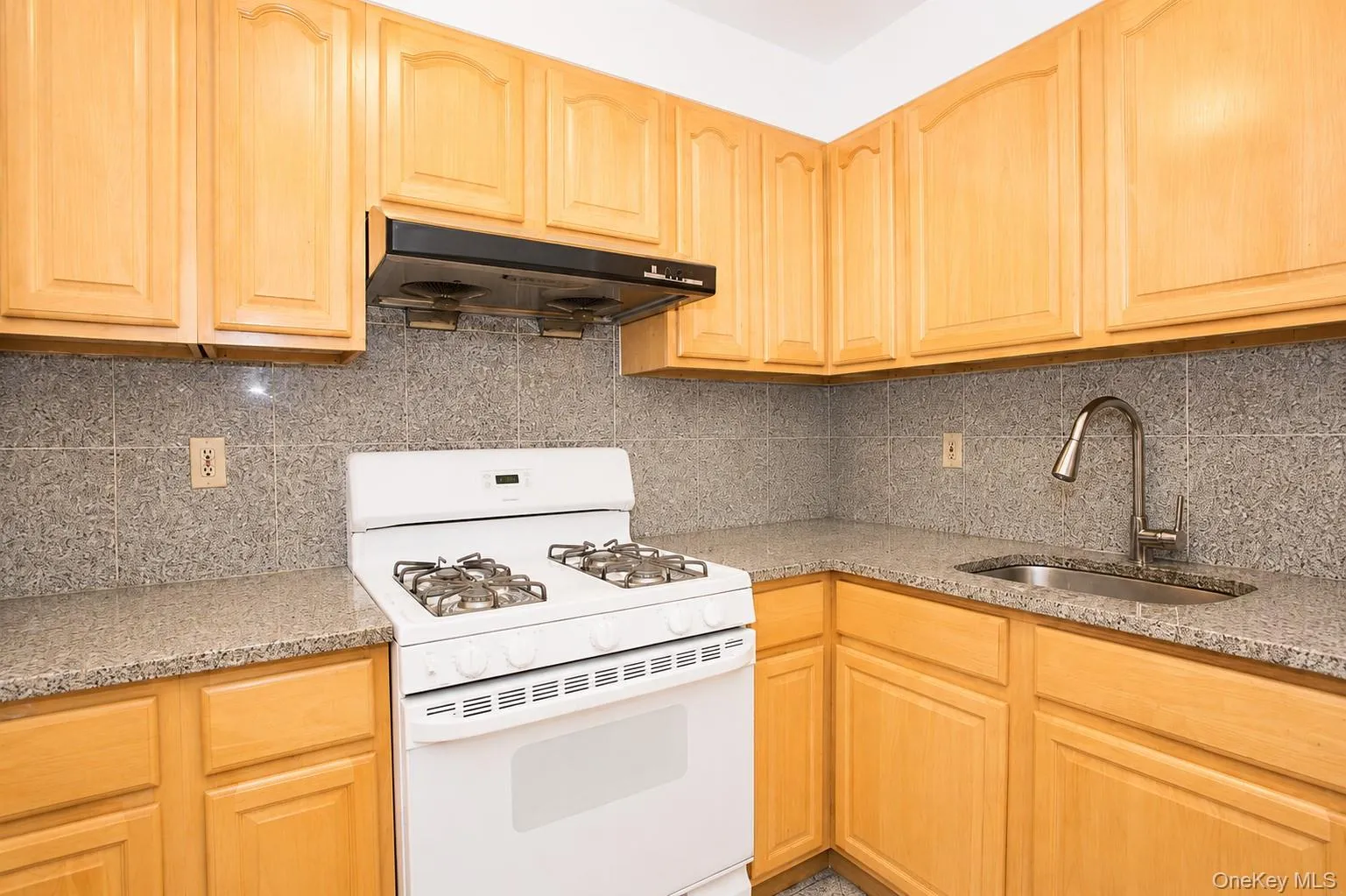 13708 31st Road, New York, NY, 2 Bedrooms Bedrooms, 5 Rooms Rooms,2 BathroomsBathrooms,Residential,For Rent,31st,0,1024217 13708 31st Road, New York, NY, 2 Bedrooms Bedrooms, 5 Rooms Rooms,2 BathroomsBathrooms,Residential,For Rent,31st,0,1024217