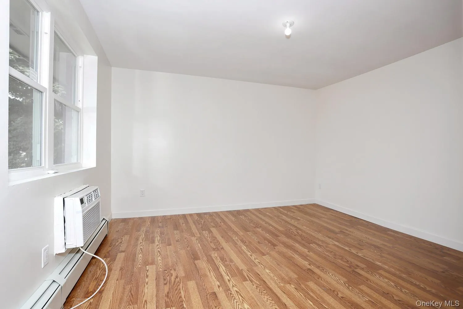 242 Kearsing Parkway, Ramapo, NY, 1 Bedroom Bedrooms, 3 Rooms Rooms,1 BathroomBathrooms,Residential Lease,For Rent,Kearsing,0,1024218 242 Kearsing Parkway, Ramapo, NY, 1 Bedroom Bedrooms, 3 Rooms Rooms,1 BathroomBathrooms,Residential Lease,For Rent,Kearsing,0,1024218