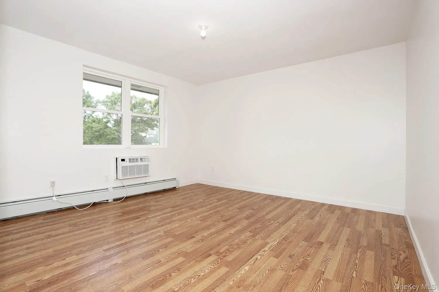 242 Kearsing Parkway, Ramapo, NY, 1 Bedroom Bedrooms, 3 Rooms Rooms,1 BathroomBathrooms,Residential Lease,For Rent,Kearsing,0,1024218 242 Kearsing Parkway, Ramapo, NY, 1 Bedroom Bedrooms, 3 Rooms Rooms,1 BathroomBathrooms,Residential Lease,For Rent,Kearsing,0,1024218