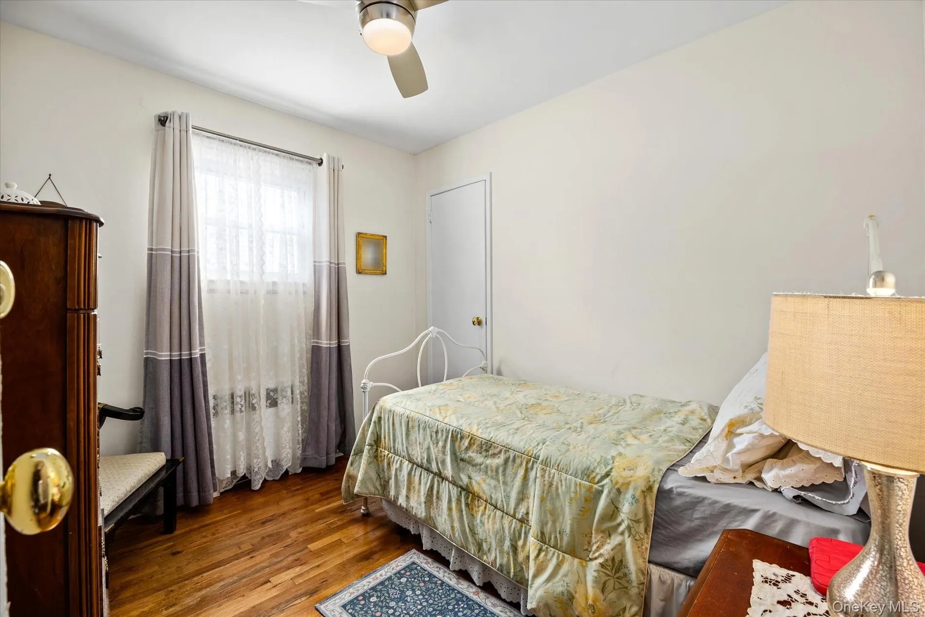 1219 Warwick Street, Hempstead, NY, 3 Bedrooms Bedrooms, 8 Rooms Rooms,2 BathroomsBathrooms,Residential,For Rent,Warwick,0,1024221 1219 Warwick Street, Hempstead, NY, 3 Bedrooms Bedrooms, 8 Rooms Rooms,2 BathroomsBathrooms,Residential,For Rent,Warwick,0,1024221