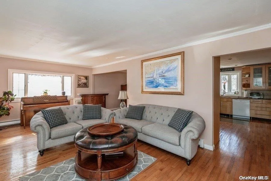 93 Beacon Hill Road, North Hempstead, NY, 4 Bedrooms Bedrooms, 10 Rooms Rooms,3 BathroomsBathrooms,Residential,For Rent,Beacon Hill,0,1024223 93 Beacon Hill Road, North Hempstead, NY, 4 Bedrooms Bedrooms, 10 Rooms Rooms,3 BathroomsBathrooms,Residential,For Rent,Beacon Hill,0,1024223