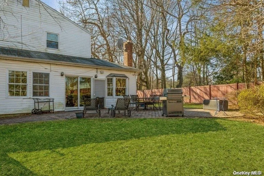 93 Beacon Hill Road, North Hempstead, NY, 4 Bedrooms Bedrooms, 10 Rooms Rooms,3 BathroomsBathrooms,Residential,For Rent,Beacon Hill,0,1024223 93 Beacon Hill Road, North Hempstead, NY, 4 Bedrooms Bedrooms, 10 Rooms Rooms,3 BathroomsBathrooms,Residential,For Rent,Beacon Hill,0,1024223