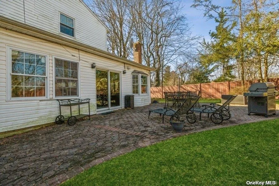 93 Beacon Hill Road, North Hempstead, NY, 4 Bedrooms Bedrooms, 10 Rooms Rooms,3 BathroomsBathrooms,Residential,For Rent,Beacon Hill,0,1024223 93 Beacon Hill Road, North Hempstead, NY, 4 Bedrooms Bedrooms, 10 Rooms Rooms,3 BathroomsBathrooms,Residential,For Rent,Beacon Hill,0,1024223