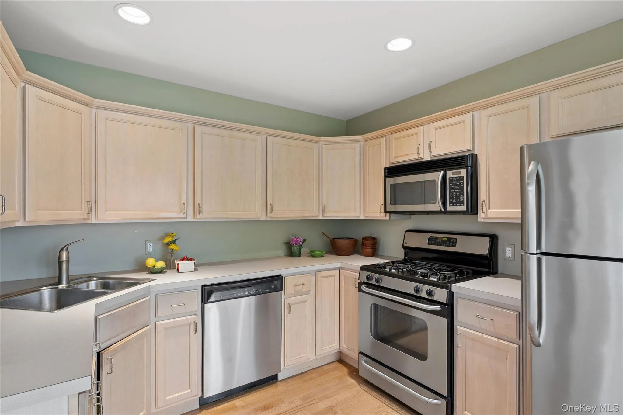 46 Summerfield Lane, Riverhead, NY, 2 Bedrooms Bedrooms, 6 Rooms Rooms,2 BathroomsBathrooms,Residential,For Rent,Summerfield,0,1024225 46 Summerfield Lane, Riverhead, NY, 2 Bedrooms Bedrooms, 6 Rooms Rooms,2 BathroomsBathrooms,Residential,For Rent,Summerfield,0,1024225