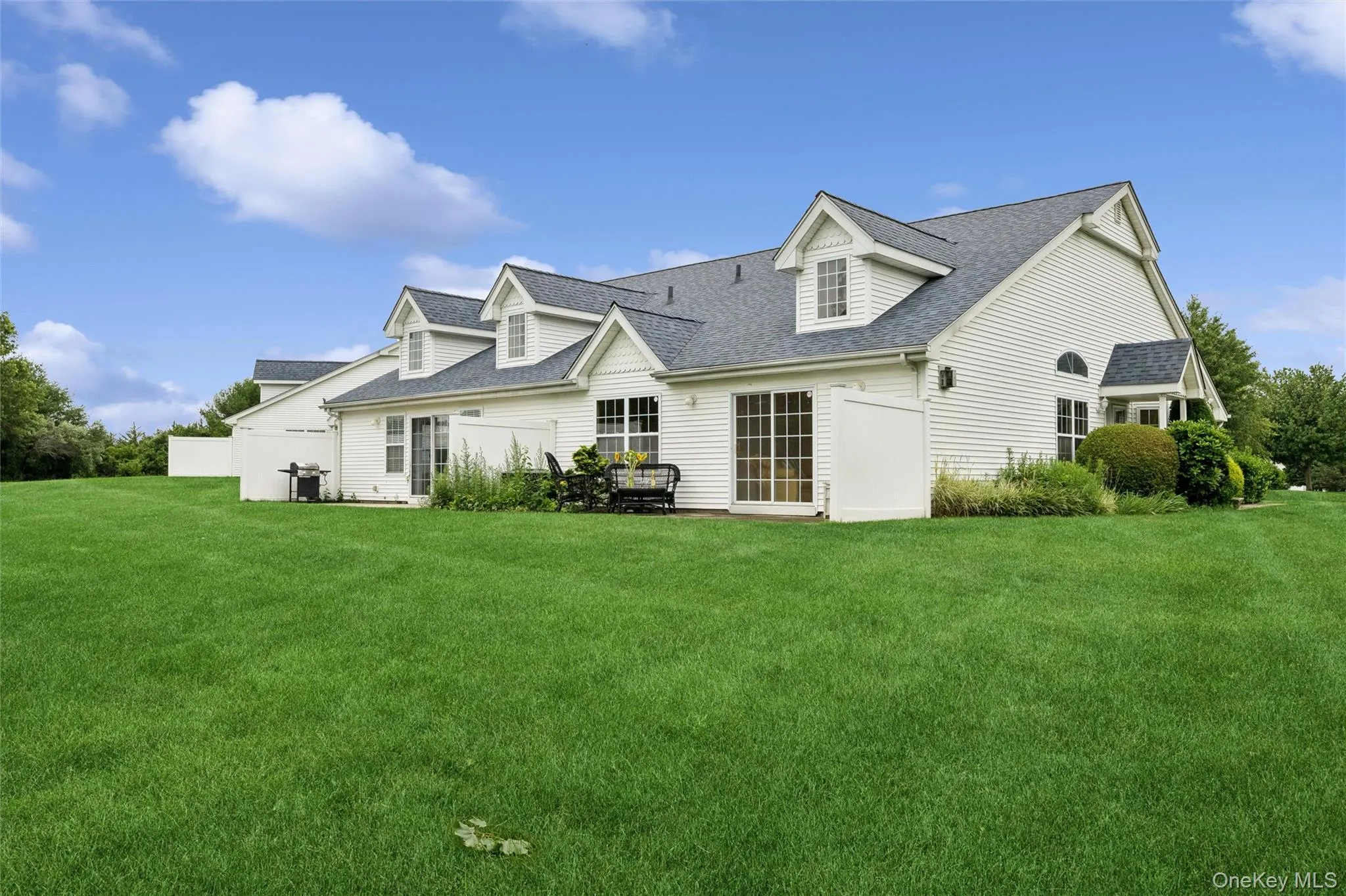46 Summerfield Lane, Riverhead, NY, 2 Bedrooms Bedrooms, 6 Rooms Rooms,2 BathroomsBathrooms,Residential,For Rent,Summerfield,0,1024225 46 Summerfield Lane, Riverhead, NY, 2 Bedrooms Bedrooms, 6 Rooms Rooms,2 BathroomsBathrooms,Residential,For Rent,Summerfield,0,1024225
