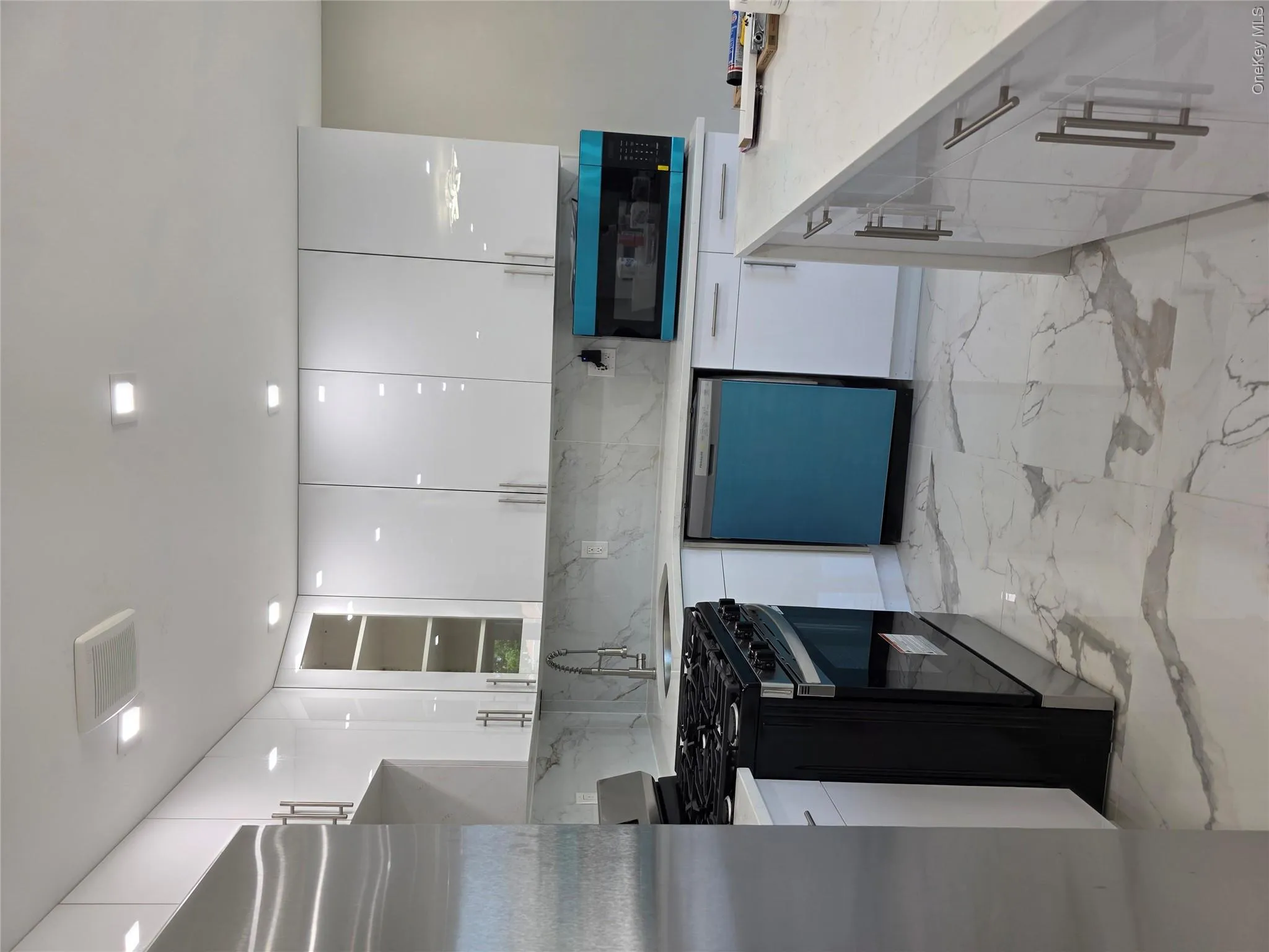 14617 229th Street, New York, NY, 6 Bedrooms Bedrooms, 8 Rooms Rooms,5 BathroomsBathrooms,Residential,For Rent,229th,0,1024228 14617 229th Street, New York, NY, 6 Bedrooms Bedrooms, 8 Rooms Rooms,5 BathroomsBathrooms,Residential,For Rent,229th,0,1024228