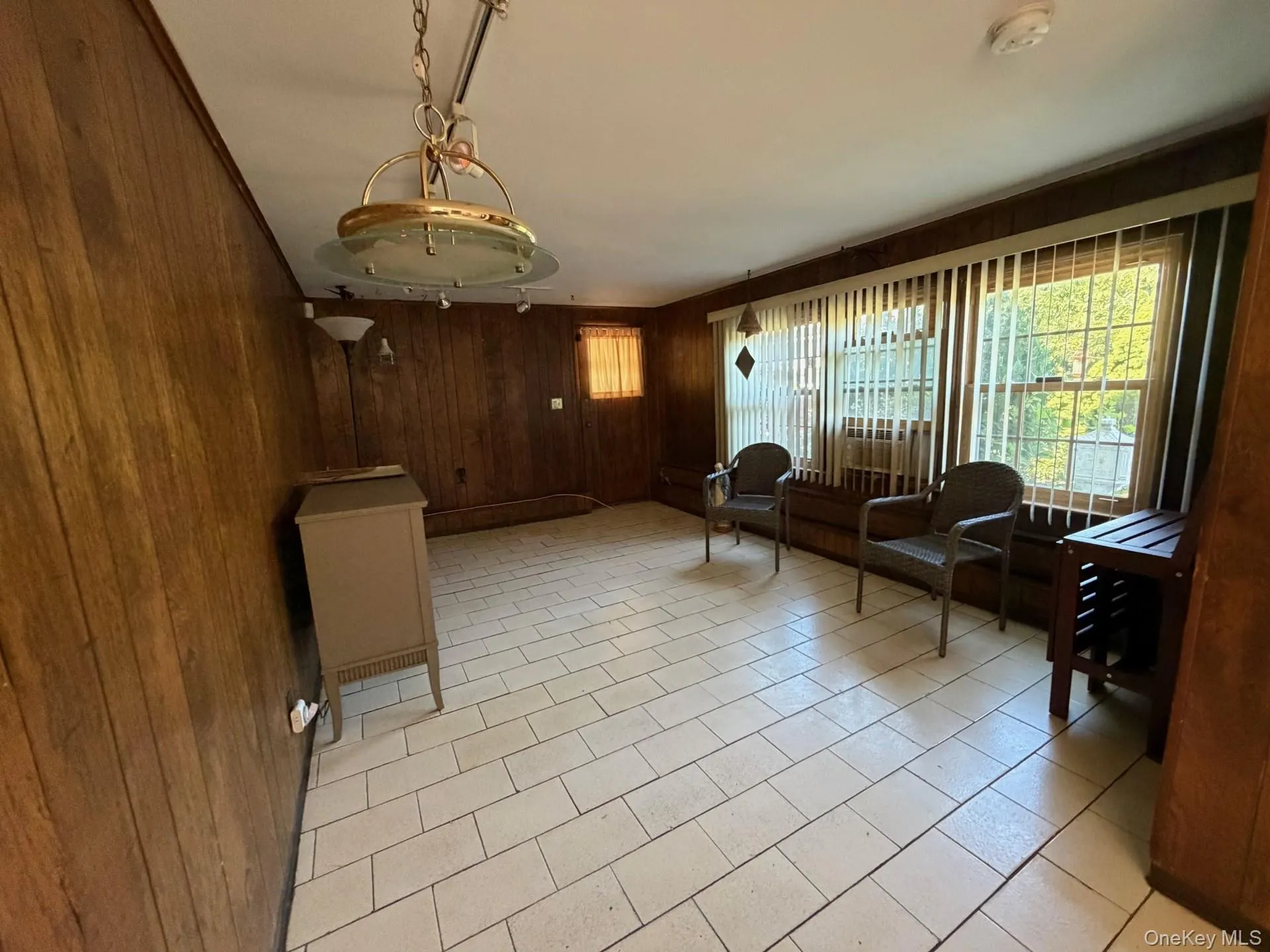 1067 New York Drive, Oyster Bay, NY, 3 Bedrooms Bedrooms, 10 Rooms Rooms,1 BathroomBathrooms,Residential,For Rent,New York,0,1024231 1067 New York Drive, Oyster Bay, NY, 3 Bedrooms Bedrooms, 10 Rooms Rooms,1 BathroomBathrooms,Residential,For Rent,New York,0,1024231
