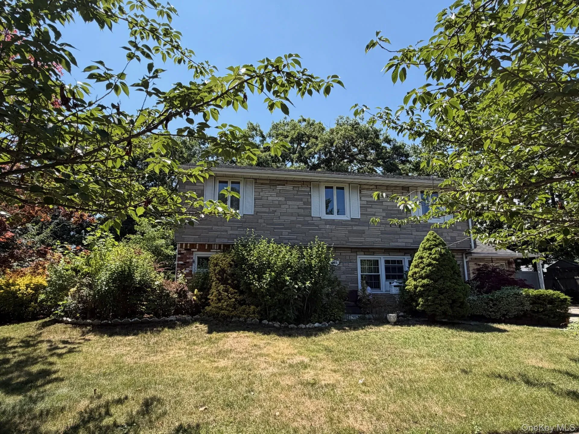 1067 New York Drive, Oyster Bay, NY, 3 Bedrooms Bedrooms, 10 Rooms Rooms,1 BathroomBathrooms,Residential,For Rent,New York,0,1024231 1067 New York Drive, Oyster Bay, NY, 3 Bedrooms Bedrooms, 10 Rooms Rooms,1 BathroomBathrooms,Residential,For Rent,New York,0,1024231