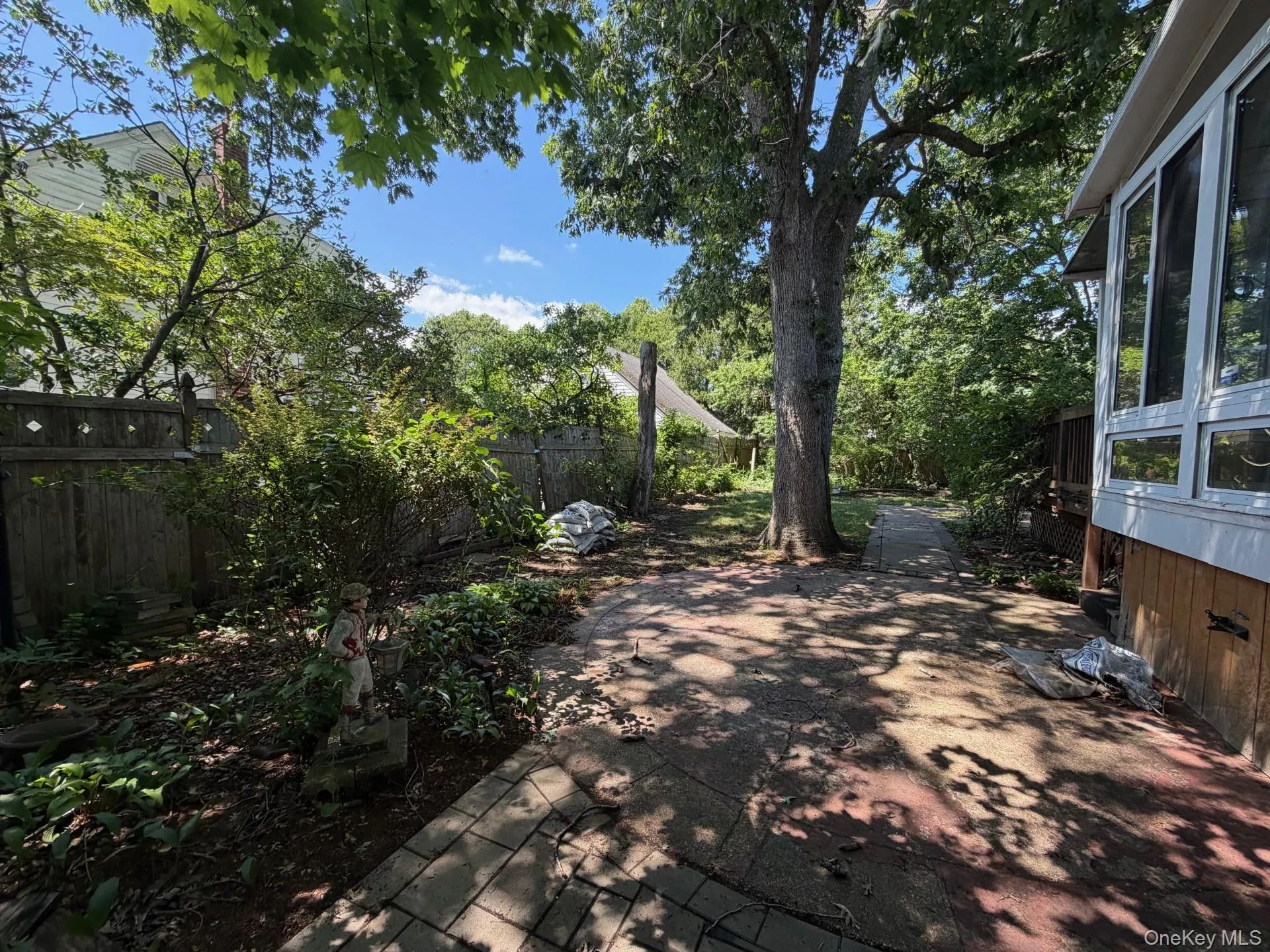 1067 New York Drive, Oyster Bay, NY, 3 Bedrooms Bedrooms, 10 Rooms Rooms,1 BathroomBathrooms,Residential,For Rent,New York,0,1024231 1067 New York Drive, Oyster Bay, NY, 3 Bedrooms Bedrooms, 10 Rooms Rooms,1 BathroomBathrooms,Residential,For Rent,New York,0,1024231