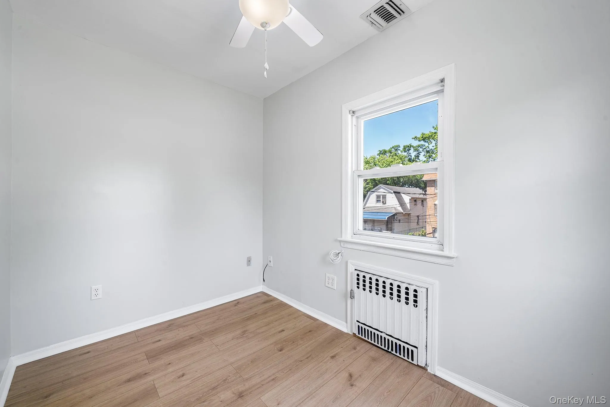 6005 168th Street, New York, NY, 3 Bedrooms Bedrooms, 4 Rooms Rooms,1 BathroomBathrooms,Residential,For Rent,168th,0,1024235 6005 168th Street, New York, NY, 3 Bedrooms Bedrooms, 4 Rooms Rooms,1 BathroomBathrooms,Residential,For Rent,168th,0,1024235
