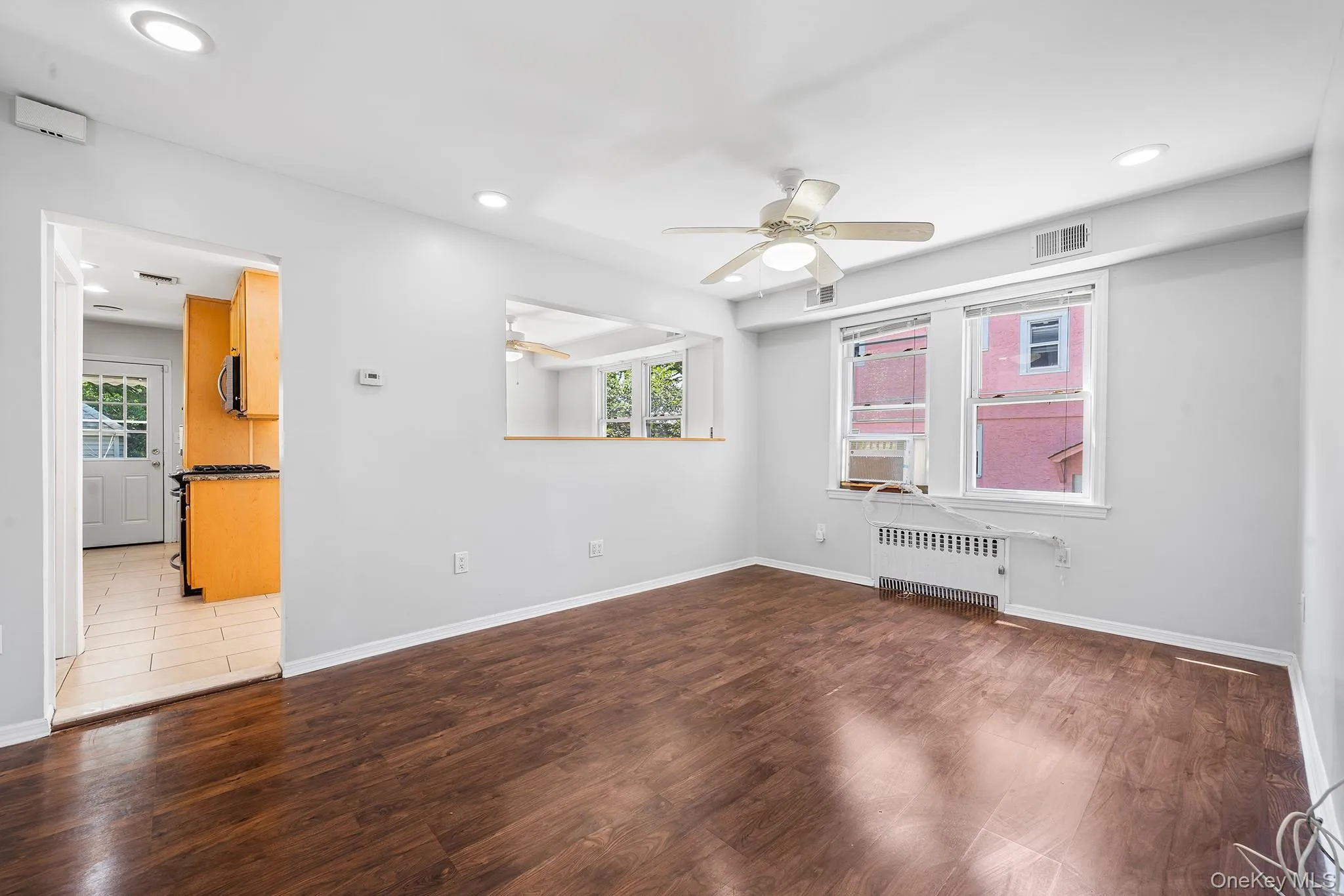 6005 168th Street, New York, NY, 3 Bedrooms Bedrooms, 4 Rooms Rooms,1 BathroomBathrooms,Residential,For Rent,168th,0,1024235 6005 168th Street, New York, NY, 3 Bedrooms Bedrooms, 4 Rooms Rooms,1 BathroomBathrooms,Residential,For Rent,168th,0,1024235