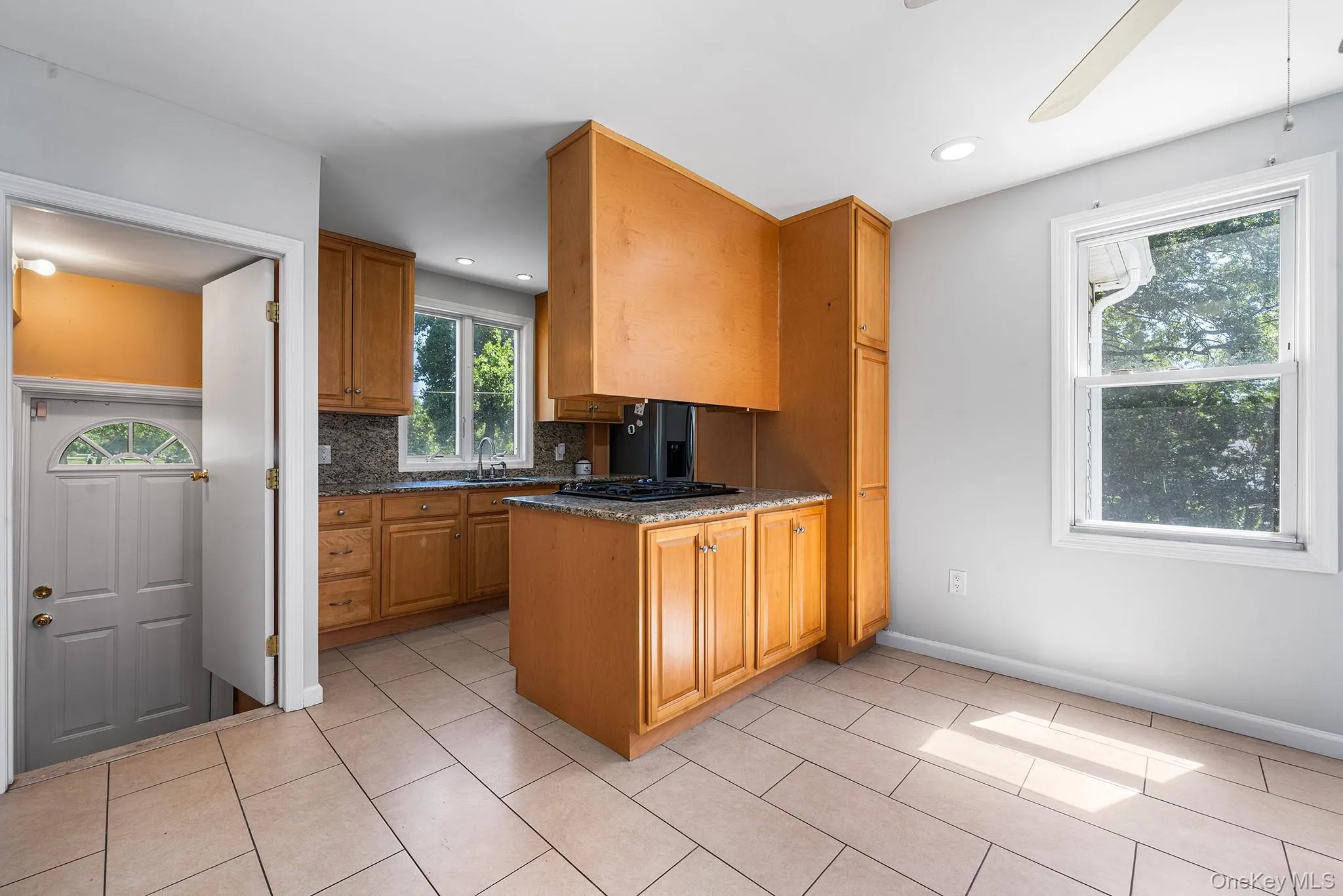 6005 168th Street, New York, NY, 3 Bedrooms Bedrooms, 4 Rooms Rooms,1 BathroomBathrooms,Residential,For Rent,168th,0,1024235 6005 168th Street, New York, NY, 3 Bedrooms Bedrooms, 4 Rooms Rooms,1 BathroomBathrooms,Residential,For Rent,168th,0,1024235