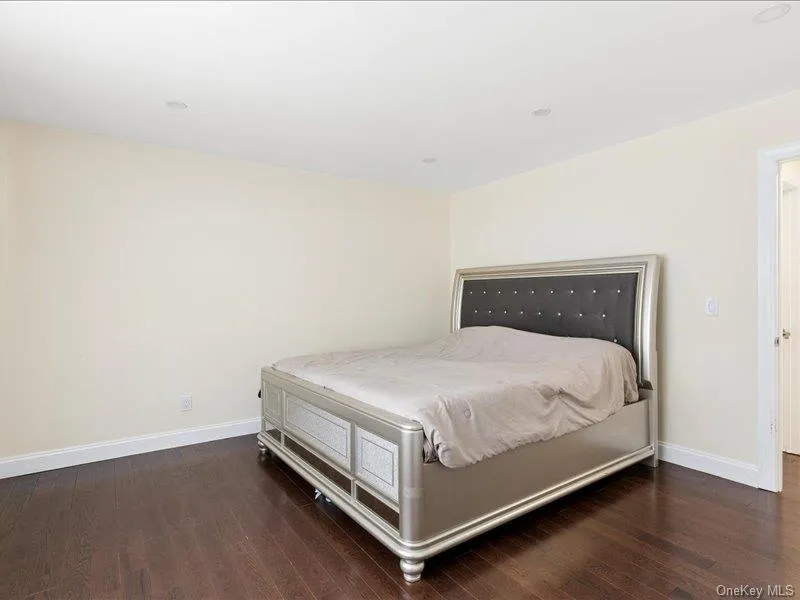 858 Prescott Street, Hempstead, NY, 5 Bedrooms Bedrooms, 11 Rooms Rooms,3 BathroomsBathrooms,Residential,For Rent,Prescott,0,1024236 858 Prescott Street, Hempstead, NY, 5 Bedrooms Bedrooms, 11 Rooms Rooms,3 BathroomsBathrooms,Residential,For Rent,Prescott,0,1024236