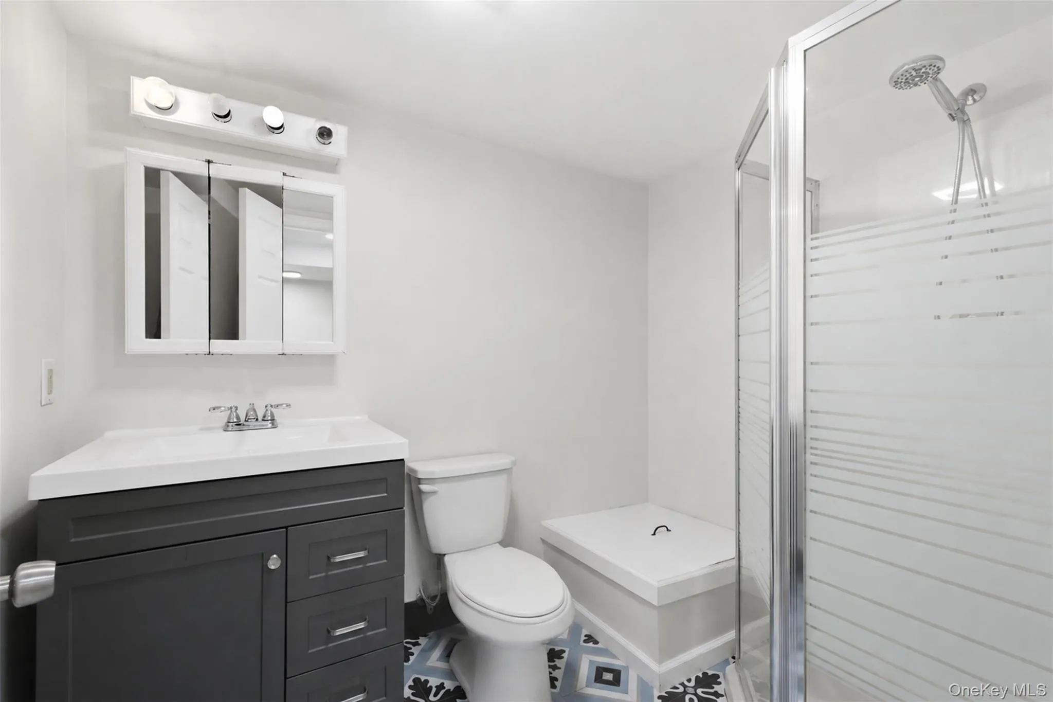 Full Bath Full Bath