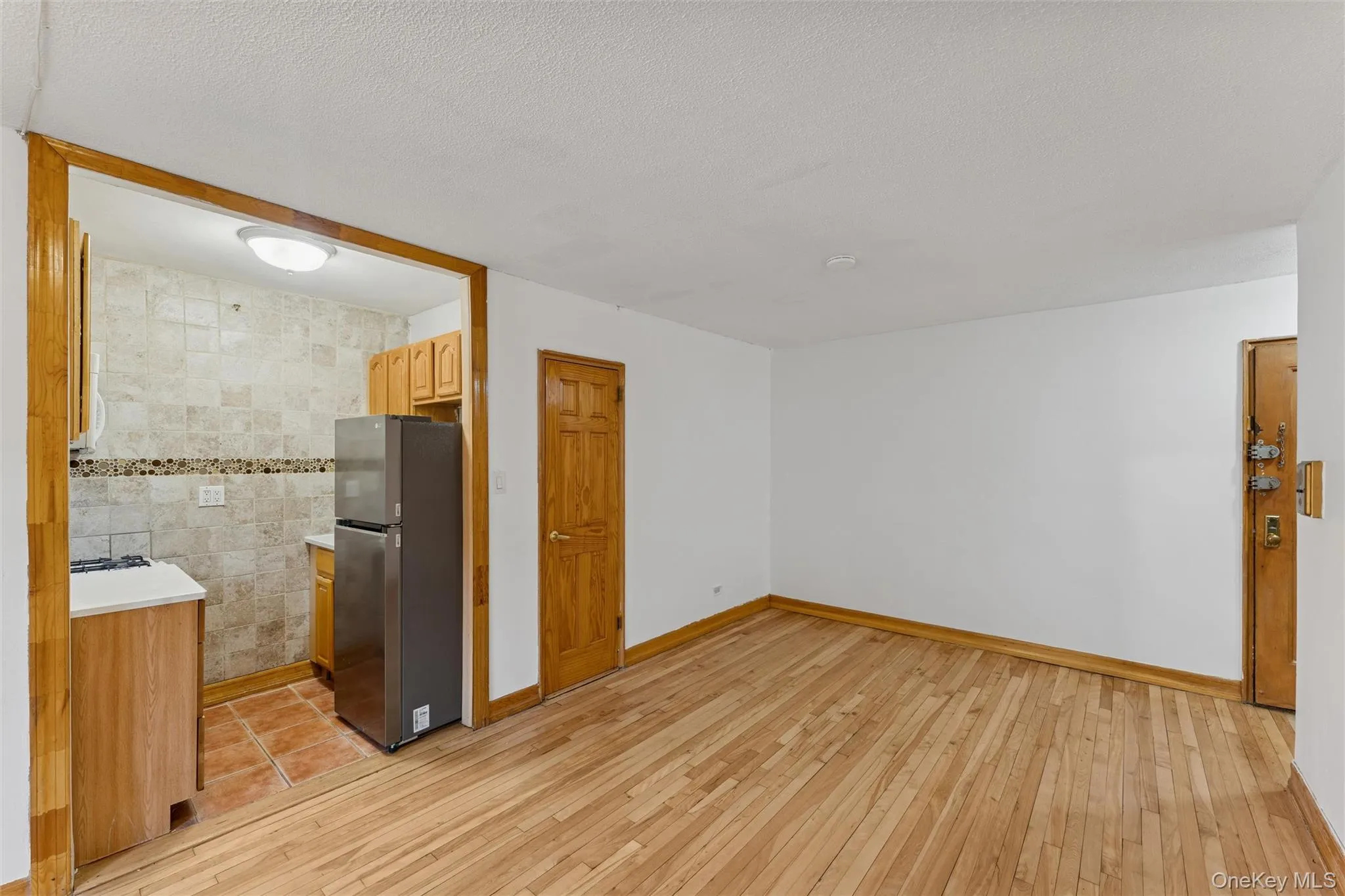 33-35 81 Street, New York, NY, 3 Rooms Rooms,1 BathroomBathrooms,Residential,For Rent,81,0,1024247 33-35 81 Street, New York, NY, 3 Rooms Rooms,1 BathroomBathrooms,Residential,For Rent,81,0,1024247