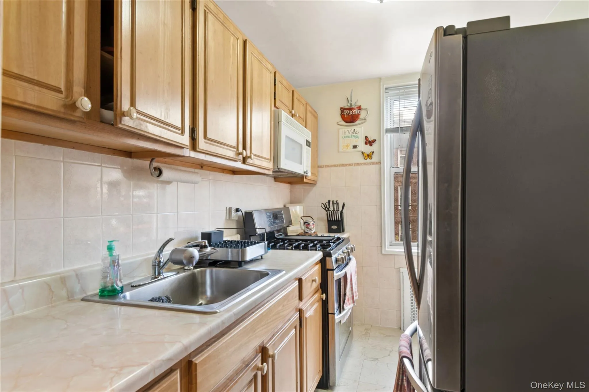 1480 Thieriot Avenue, New York, NY, 2 Bedrooms Bedrooms, 5 Rooms Rooms,1 BathroomBathrooms,Residential,For Rent,Thieriot,0,1024252 1480 Thieriot Avenue, New York, NY, 2 Bedrooms Bedrooms, 5 Rooms Rooms,1 BathroomBathrooms,Residential,For Rent,Thieriot,0,1024252