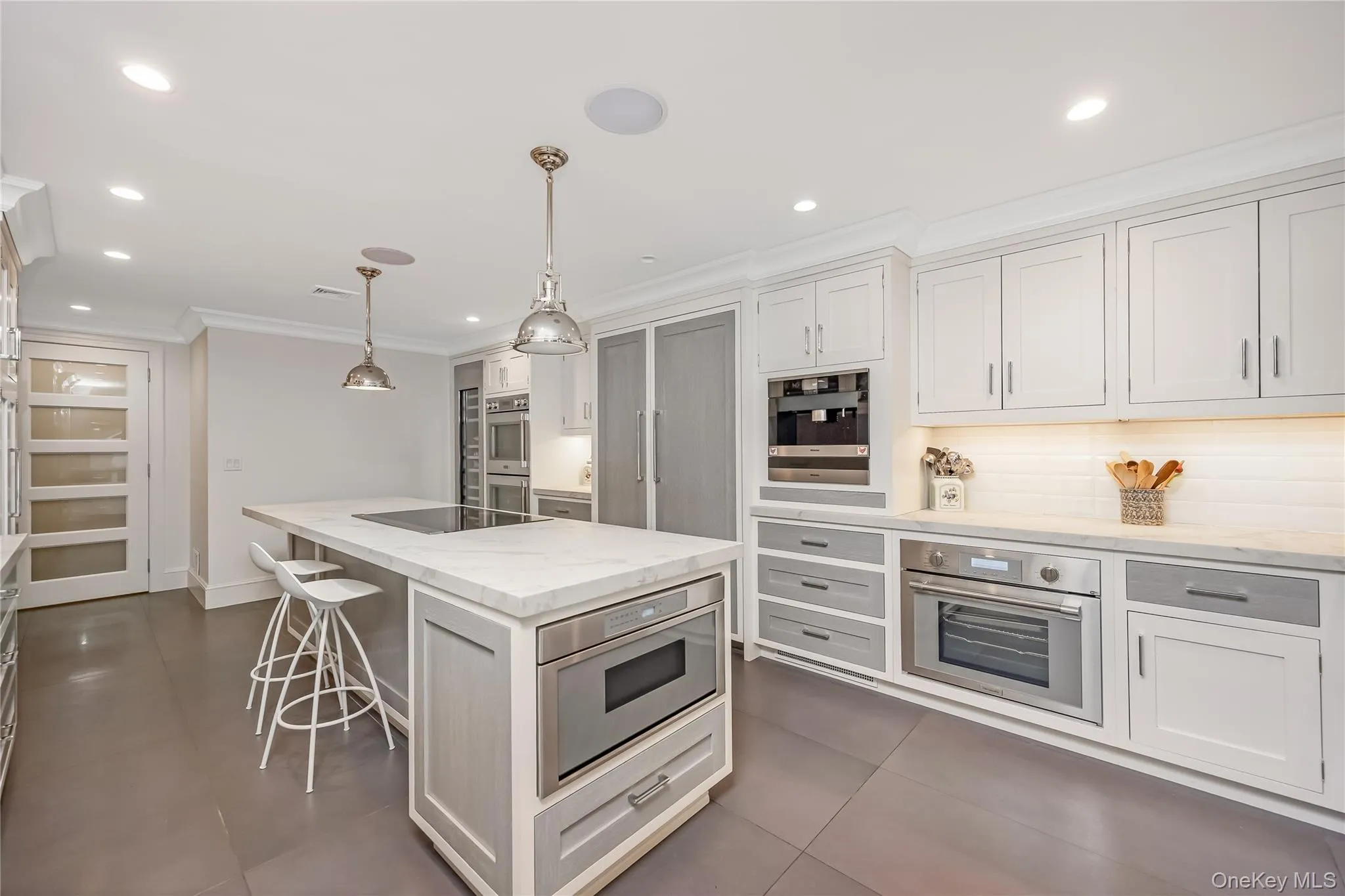 8 Lady Janes Way, Huntington, NY, 3 Bedrooms Bedrooms, 8 Rooms Rooms,3 BathroomsBathrooms,Residential,For Rent,Lady Janes,0,1024261 8 Lady Janes Way, Huntington, NY, 3 Bedrooms Bedrooms, 8 Rooms Rooms,3 BathroomsBathrooms,Residential,For Rent,Lady Janes,0,1024261