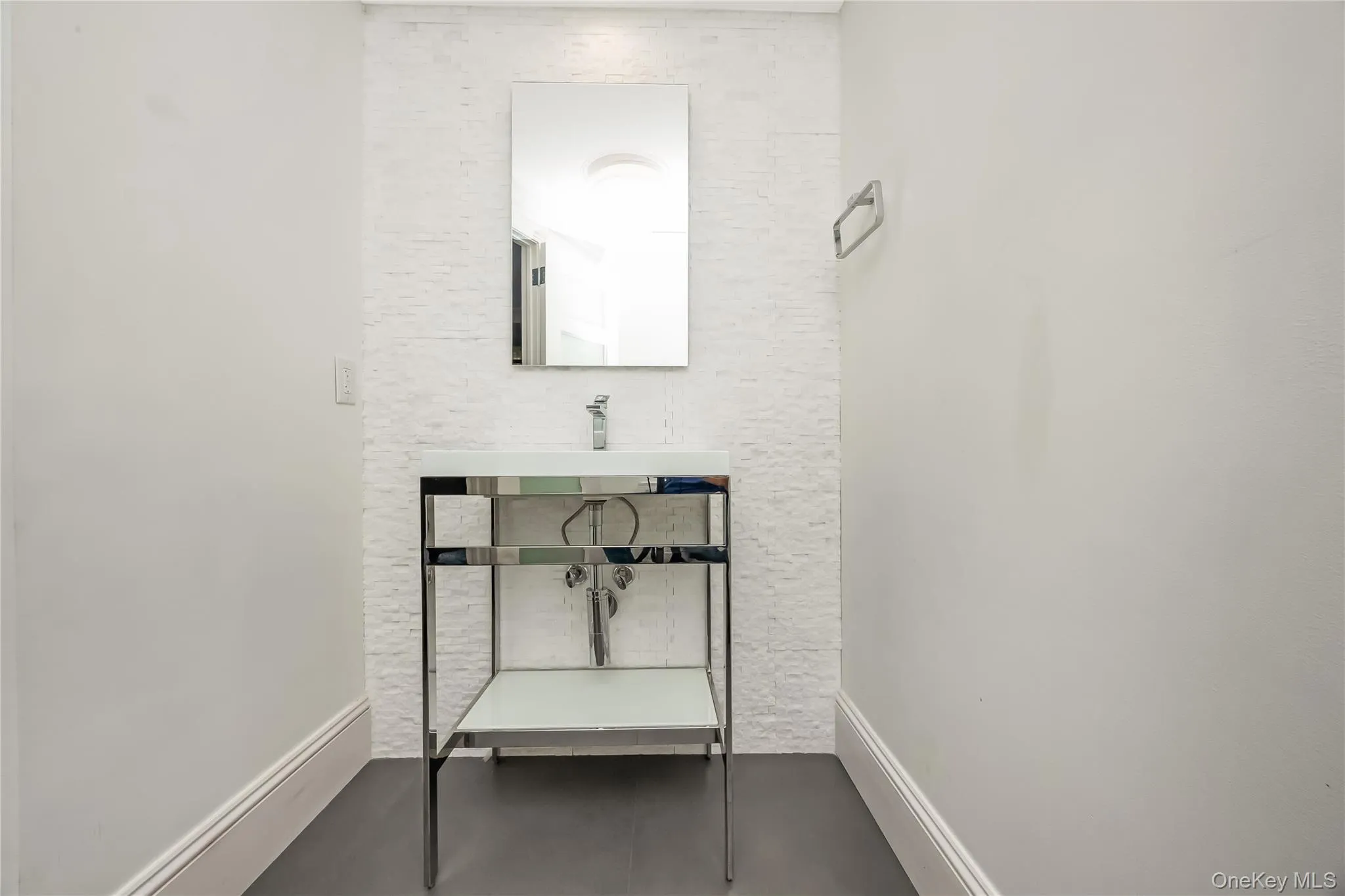8 Lady Janes Way, Huntington, NY, 3 Bedrooms Bedrooms, 8 Rooms Rooms,3 BathroomsBathrooms,Residential,For Rent,Lady Janes,0,1024261 8 Lady Janes Way, Huntington, NY, 3 Bedrooms Bedrooms, 8 Rooms Rooms,3 BathroomsBathrooms,Residential,For Rent,Lady Janes,0,1024261