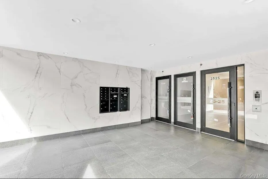 2525 31st Avenue, New York, NY, 1 Bedroom Bedrooms, 3 Rooms Rooms,1 BathroomBathrooms,Residential,For Rent,31st,0,1024264 2525 31st Avenue, New York, NY, 1 Bedroom Bedrooms, 3 Rooms Rooms,1 BathroomBathrooms,Residential,For Rent,31st,0,1024264