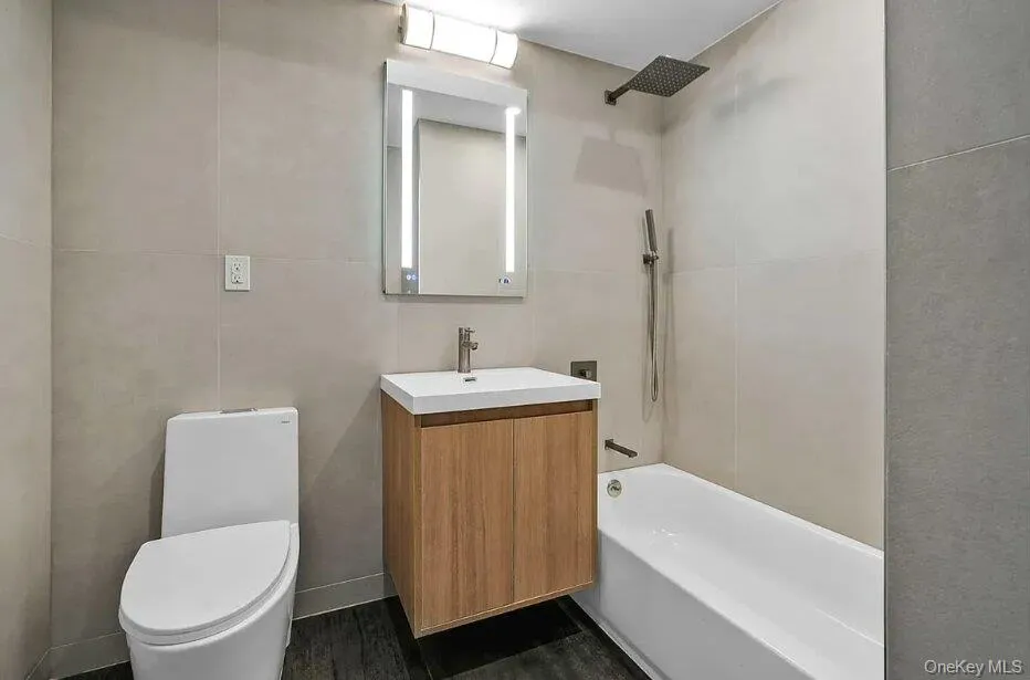 2525 31st Avenue, New York, NY, 1 Bedroom Bedrooms, 3 Rooms Rooms,1 BathroomBathrooms,Residential,For Rent,31st,0,1024264 2525 31st Avenue, New York, NY, 1 Bedroom Bedrooms, 3 Rooms Rooms,1 BathroomBathrooms,Residential,For Rent,31st,0,1024264