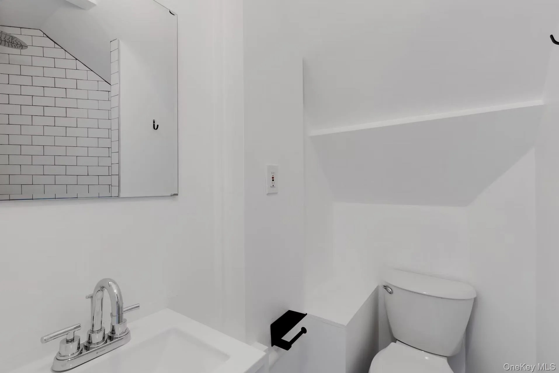 169 Broadway, Orangetown, NY, 2 Bedrooms Bedrooms, 6 Rooms Rooms,2 BathroomsBathrooms,Residential Lease,For Rent,Broadway,0,1024266 169 Broadway, Orangetown, NY, 2 Bedrooms Bedrooms, 6 Rooms Rooms,2 BathroomsBathrooms,Residential Lease,For Rent,Broadway,0,1024266