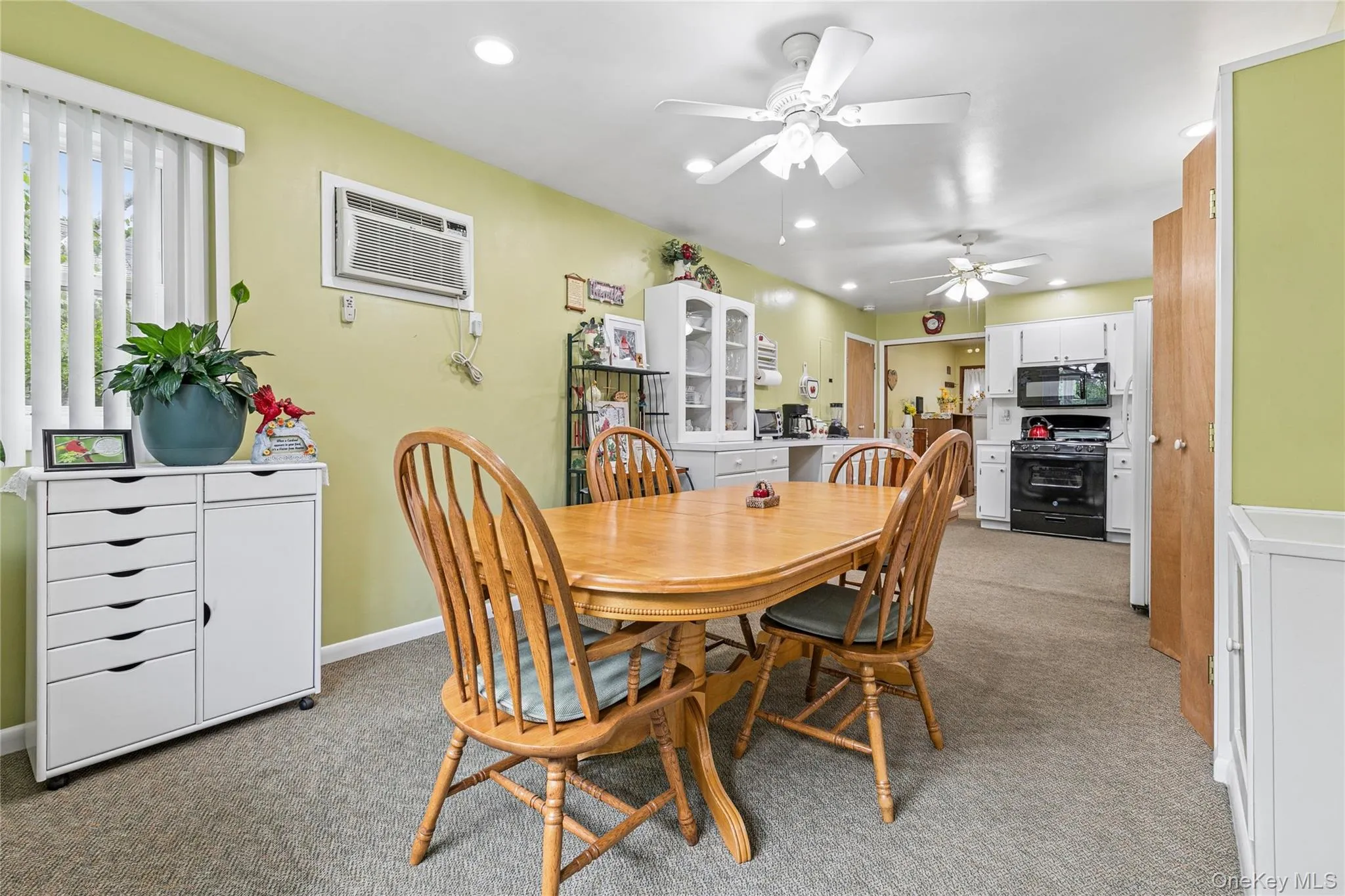 62 Sharp Street, Brookhaven, NY, 3 Bedrooms Bedrooms, 5 Rooms Rooms,1 BathroomBathrooms,Residential,For Rent,Sharp,0,1024267 62 Sharp Street, Brookhaven, NY, 3 Bedrooms Bedrooms, 5 Rooms Rooms,1 BathroomBathrooms,Residential,For Rent,Sharp,0,1024267