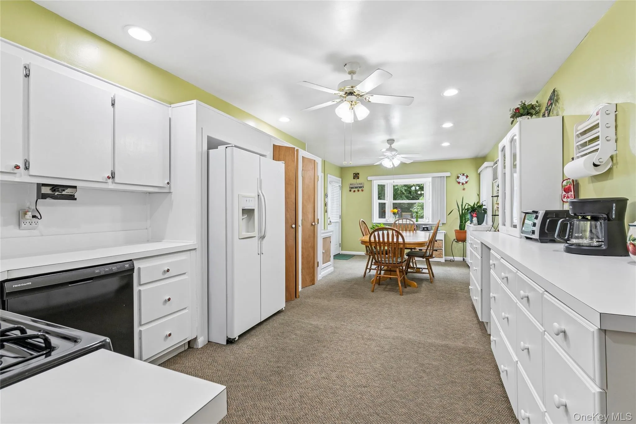 62 Sharp Street, Brookhaven, NY, 3 Bedrooms Bedrooms, 5 Rooms Rooms,1 BathroomBathrooms,Residential,For Rent,Sharp,0,1024267 62 Sharp Street, Brookhaven, NY, 3 Bedrooms Bedrooms, 5 Rooms Rooms,1 BathroomBathrooms,Residential,For Rent,Sharp,0,1024267