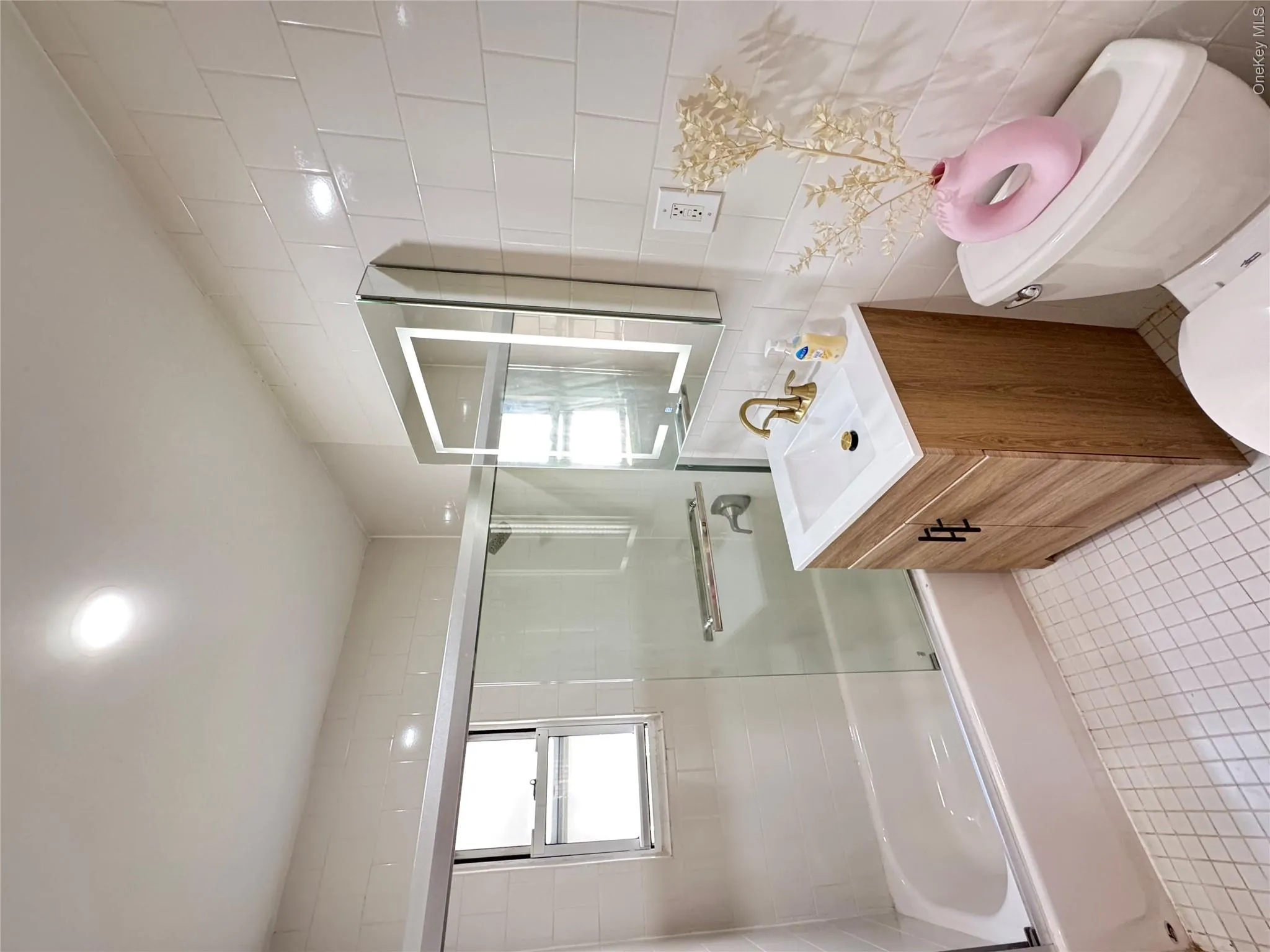 138-46 68th Drive, New York, NY, 2 Bedrooms Bedrooms, 5 Rooms Rooms,1 BathroomBathrooms,Residential,For Rent,68th Drive,0,1024268 138-46 68th Drive, New York, NY, 2 Bedrooms Bedrooms, 5 Rooms Rooms,1 BathroomBathrooms,Residential,For Rent,68th Drive,0,1024268