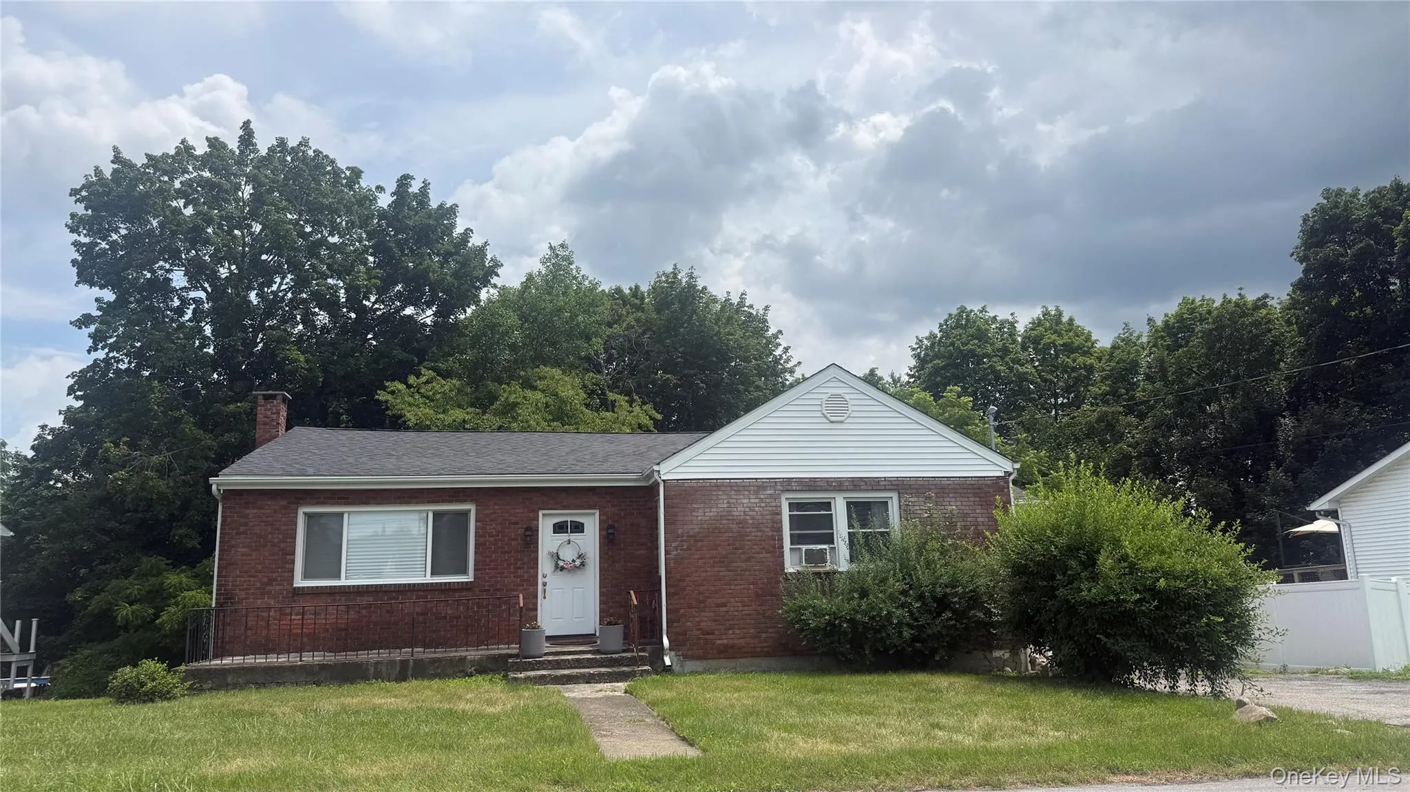 3 Elm Street, New Windsor, NY, 3 Bedrooms Bedrooms, 6 Rooms Rooms,1 BathroomBathrooms,Residential Lease,For Rent,Elm,0,1024269 3 Elm Street, New Windsor, NY, 3 Bedrooms Bedrooms, 6 Rooms Rooms,1 BathroomBathrooms,Residential Lease,For Rent,Elm,0,1024269