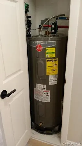 215 Fox Run Lane, Patterson, NY, 1 Bedroom Bedrooms, 4 Rooms Rooms,1 BathroomBathrooms,Residential,For Rent,Fox Run,0,1024272 215 Fox Run Lane, Patterson, NY, 1 Bedroom Bedrooms, 4 Rooms Rooms,1 BathroomBathrooms,Residential,For Rent,Fox Run,0,1024272
