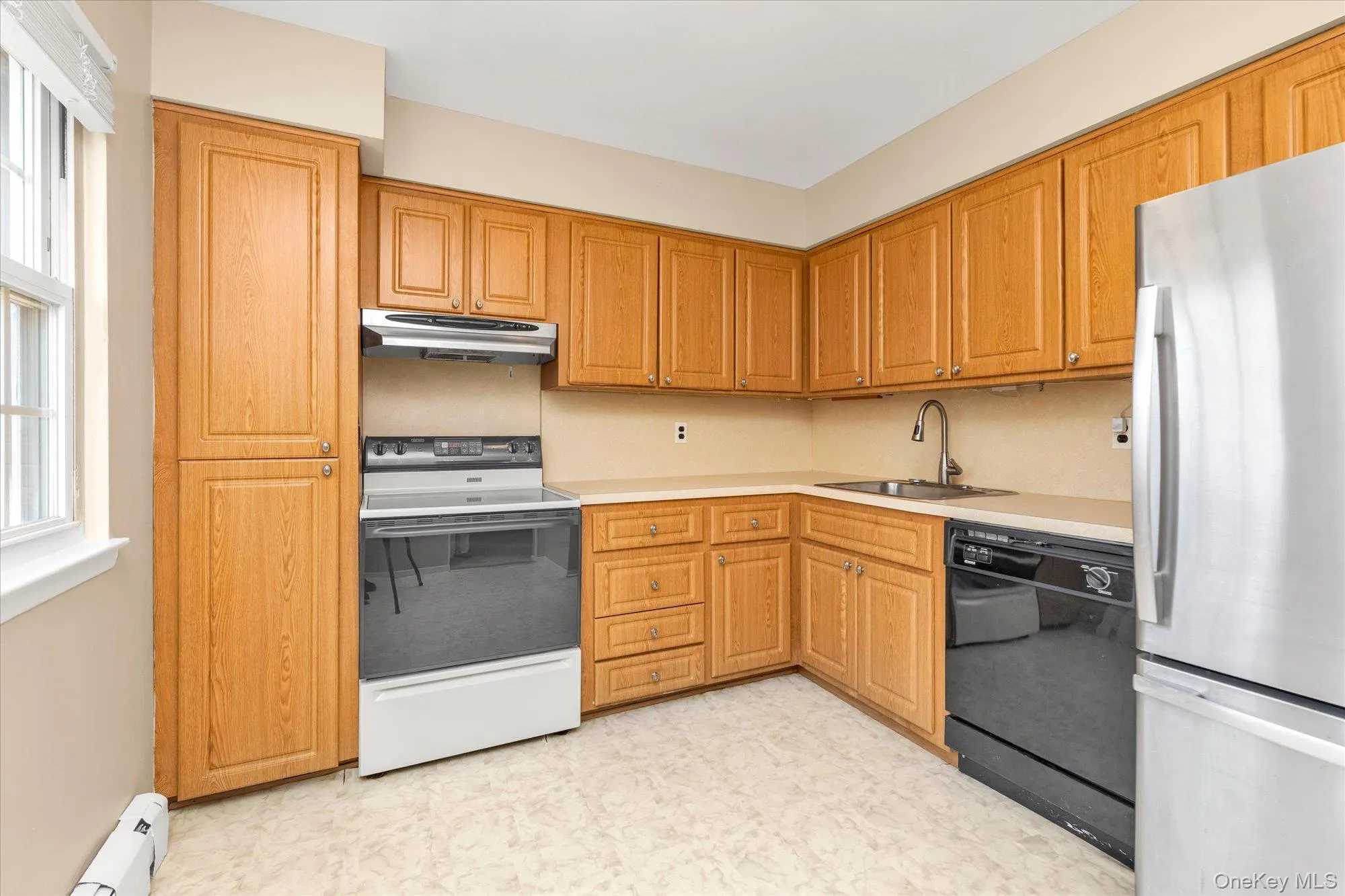 25 Springwood Drive, Babylon, NY, 1 Bedroom Bedrooms, 4 Rooms Rooms,1 BathroomBathrooms,Residential,For Rent,Springwood,0,1024276 25 Springwood Drive, Babylon, NY, 1 Bedroom Bedrooms, 4 Rooms Rooms,1 BathroomBathrooms,Residential,For Rent,Springwood,0,1024276