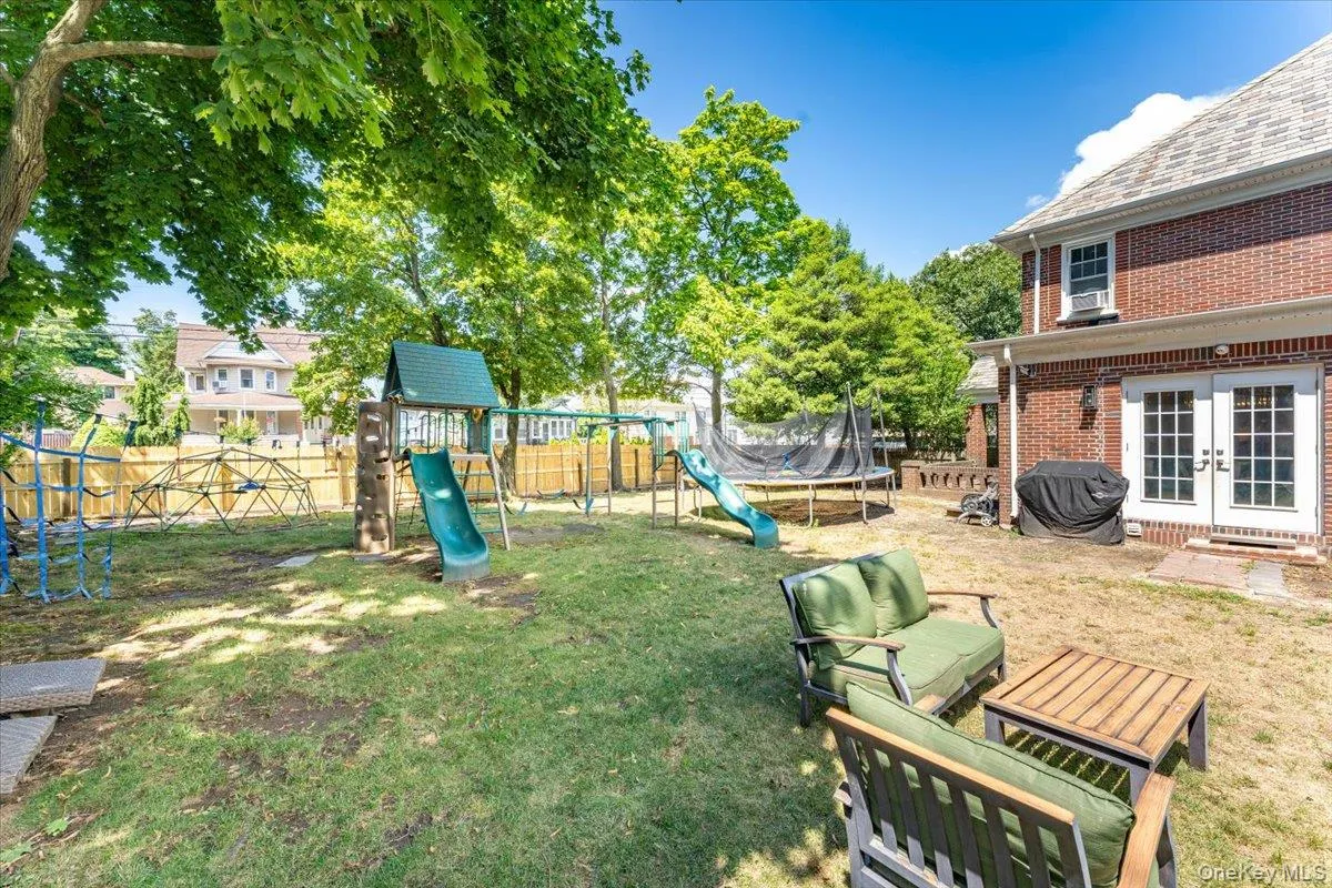 266 Rockaway Turnpike, Hempstead, NY, 6 Bedrooms Bedrooms, 10 Rooms Rooms,3 BathroomsBathrooms,Residential Lease,For Rent,Rockaway,0,1024277 266 Rockaway Turnpike, Hempstead, NY, 6 Bedrooms Bedrooms, 10 Rooms Rooms,3 BathroomsBathrooms,Residential Lease,For Rent,Rockaway,0,1024277