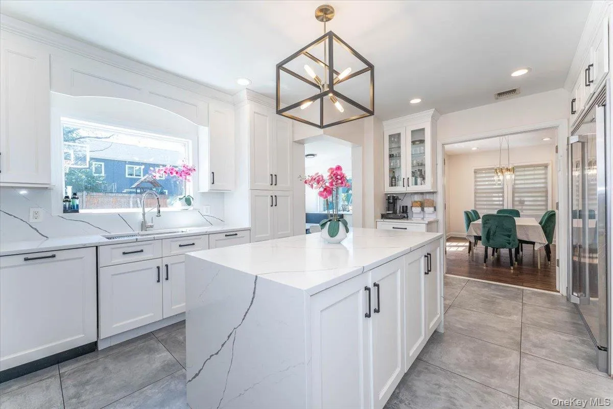 266 Rockaway Turnpike, Hempstead, NY, 6 Bedrooms Bedrooms, 10 Rooms Rooms,3 BathroomsBathrooms,Residential Lease,For Rent,Rockaway,0,1024277 266 Rockaway Turnpike, Hempstead, NY, 6 Bedrooms Bedrooms, 10 Rooms Rooms,3 BathroomsBathrooms,Residential Lease,For Rent,Rockaway,0,1024277