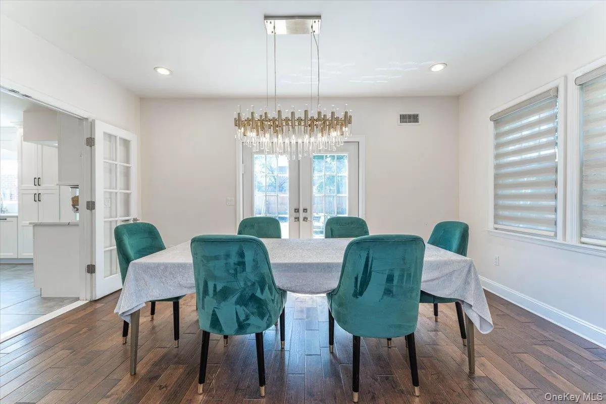 266 Rockaway Turnpike, Hempstead, NY, 6 Bedrooms Bedrooms, 10 Rooms Rooms,3 BathroomsBathrooms,Residential Lease,For Rent,Rockaway,0,1024277 266 Rockaway Turnpike, Hempstead, NY, 6 Bedrooms Bedrooms, 10 Rooms Rooms,3 BathroomsBathrooms,Residential Lease,For Rent,Rockaway,0,1024277