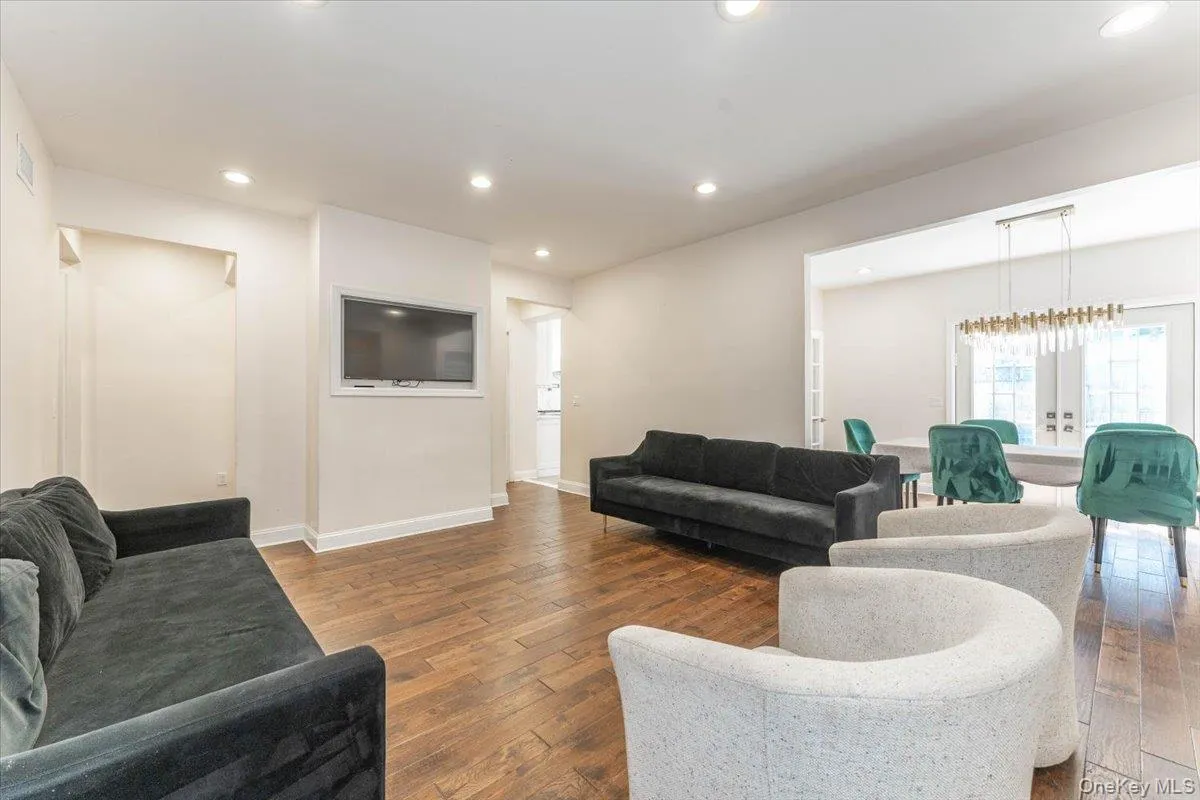 266 Rockaway Turnpike, Hempstead, NY, 6 Bedrooms Bedrooms, 10 Rooms Rooms,3 BathroomsBathrooms,Residential Lease,For Rent,Rockaway,0,1024277 266 Rockaway Turnpike, Hempstead, NY, 6 Bedrooms Bedrooms, 10 Rooms Rooms,3 BathroomsBathrooms,Residential Lease,For Rent,Rockaway,0,1024277