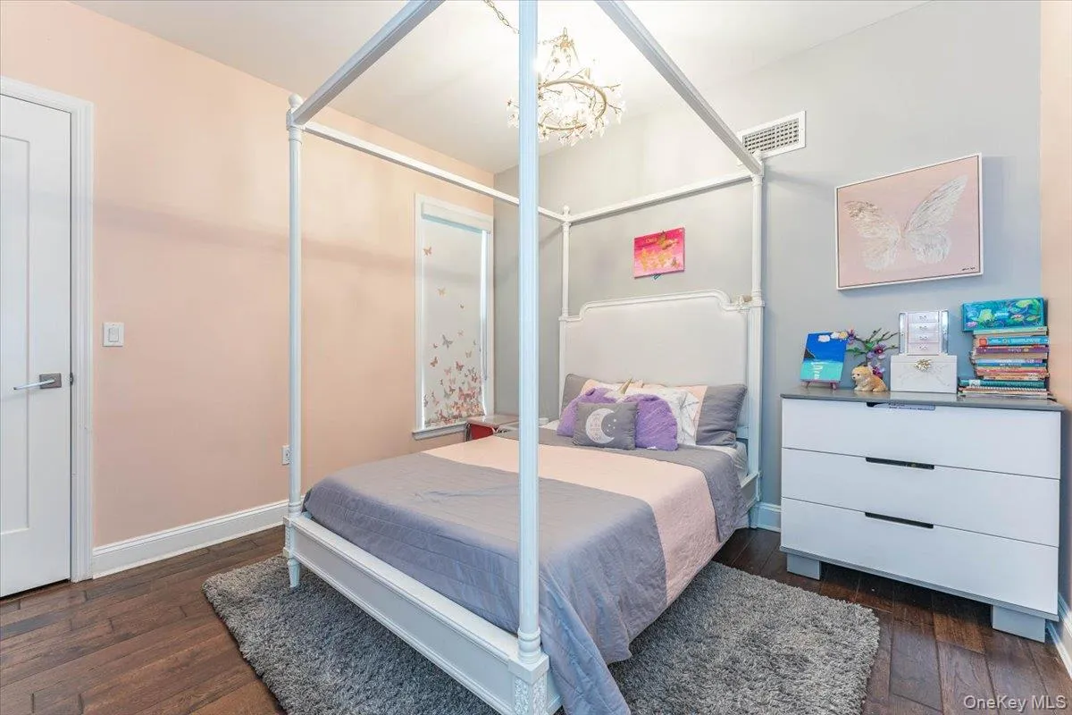 266 Rockaway Turnpike, Hempstead, NY, 6 Bedrooms Bedrooms, 10 Rooms Rooms,3 BathroomsBathrooms,Residential Lease,For Rent,Rockaway,0,1024277 266 Rockaway Turnpike, Hempstead, NY, 6 Bedrooms Bedrooms, 10 Rooms Rooms,3 BathroomsBathrooms,Residential Lease,For Rent,Rockaway,0,1024277