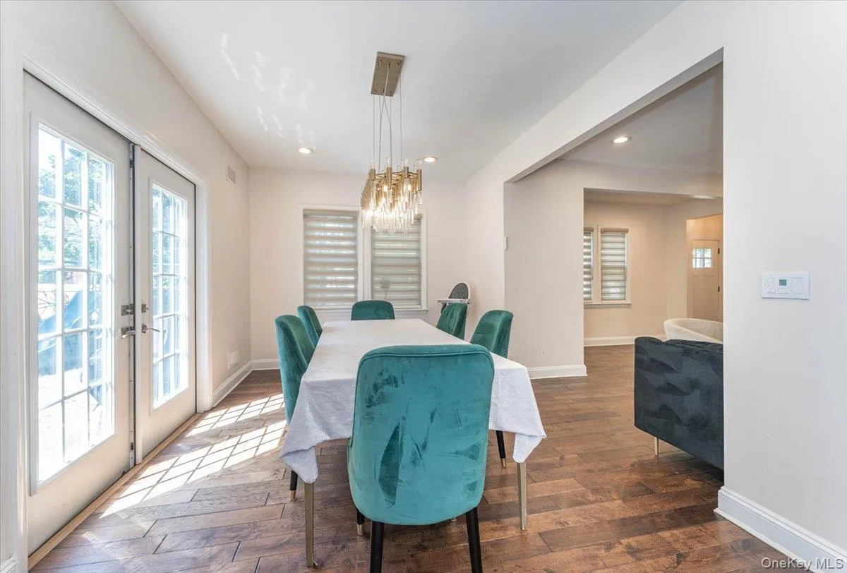 266 Rockaway Turnpike, Hempstead, NY, 6 Bedrooms Bedrooms, 10 Rooms Rooms,3 BathroomsBathrooms,Residential Lease,For Rent,Rockaway,0,1024277 266 Rockaway Turnpike, Hempstead, NY, 6 Bedrooms Bedrooms, 10 Rooms Rooms,3 BathroomsBathrooms,Residential Lease,For Rent,Rockaway,0,1024277