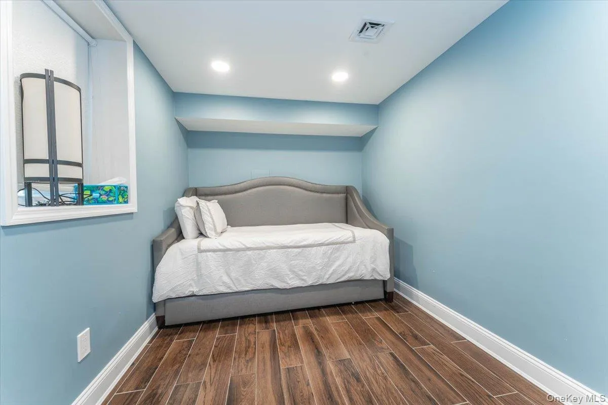 266 Rockaway Turnpike, Hempstead, NY, 6 Bedrooms Bedrooms, 10 Rooms Rooms,3 BathroomsBathrooms,Residential Lease,For Rent,Rockaway,0,1024277 266 Rockaway Turnpike, Hempstead, NY, 6 Bedrooms Bedrooms, 10 Rooms Rooms,3 BathroomsBathrooms,Residential Lease,For Rent,Rockaway,0,1024277