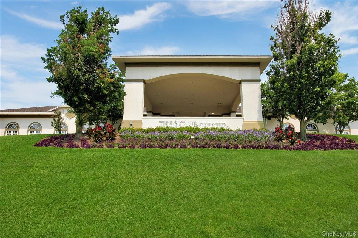1011 Madeira Boulevard, Huntington, NY, 1 Bedroom Bedrooms, 3 Rooms Rooms,1 BathroomBathrooms,Residential Lease,For Rent,Madeira,0,1024283 1011 Madeira Boulevard, Huntington, NY, 1 Bedroom Bedrooms, 3 Rooms Rooms,1 BathroomBathrooms,Residential Lease,For Rent,Madeira,0,1024283
