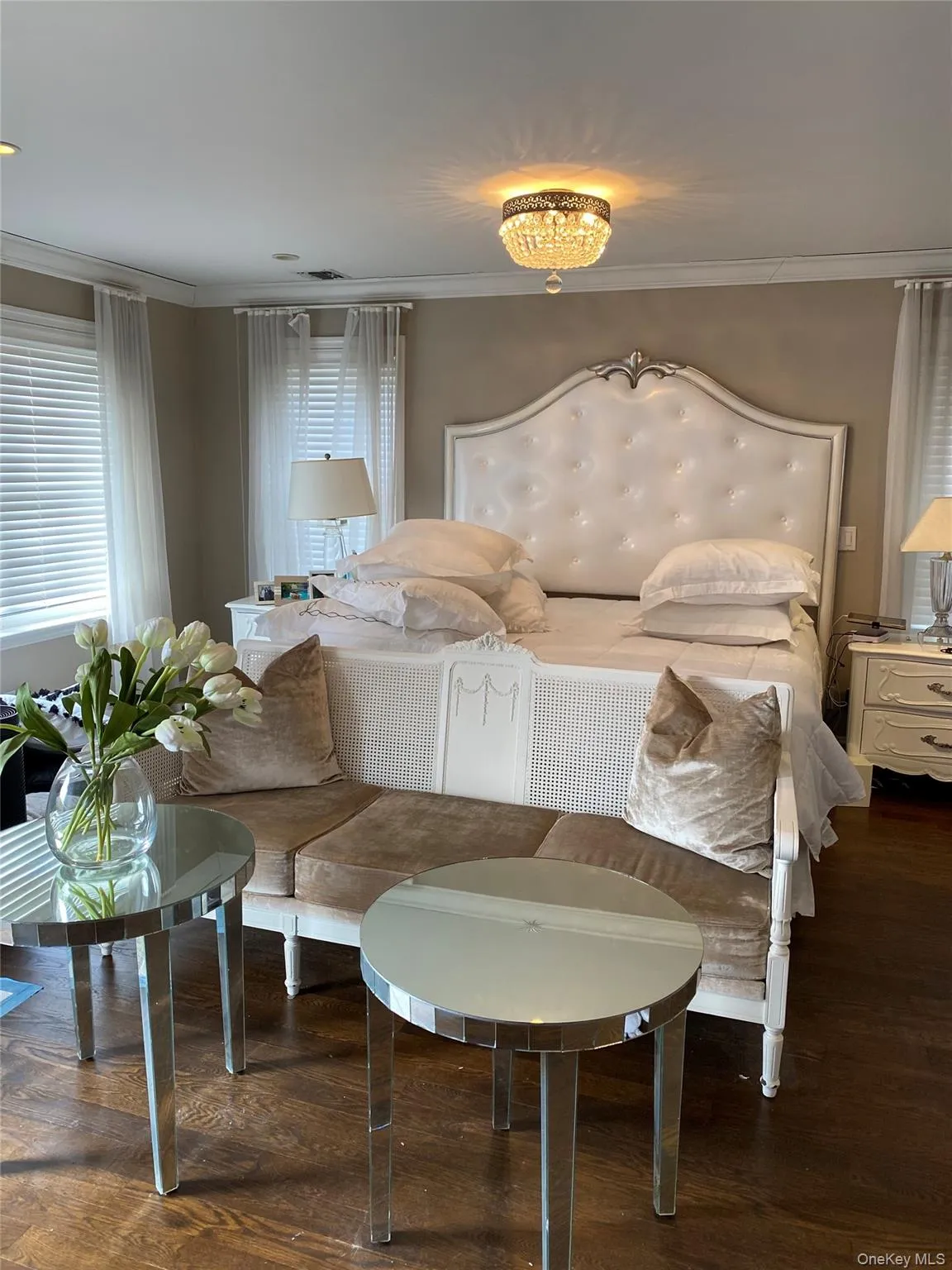 1011 Madeira Boulevard, Huntington, NY, 1 Bedroom Bedrooms, 3 Rooms Rooms,1 BathroomBathrooms,Residential Lease,For Rent,Madeira,0,1024283 1011 Madeira Boulevard, Huntington, NY, 1 Bedroom Bedrooms, 3 Rooms Rooms,1 BathroomBathrooms,Residential Lease,For Rent,Madeira,0,1024283